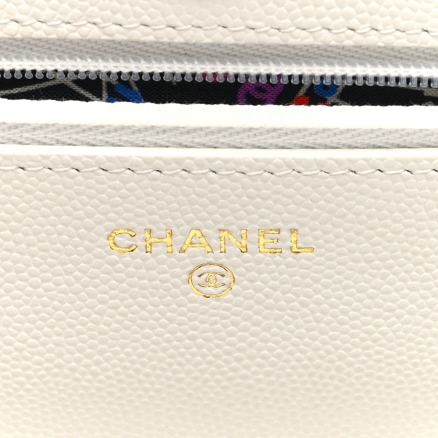 Caviar Quilted Chain CC Quilted Wallet On Chain WOC White