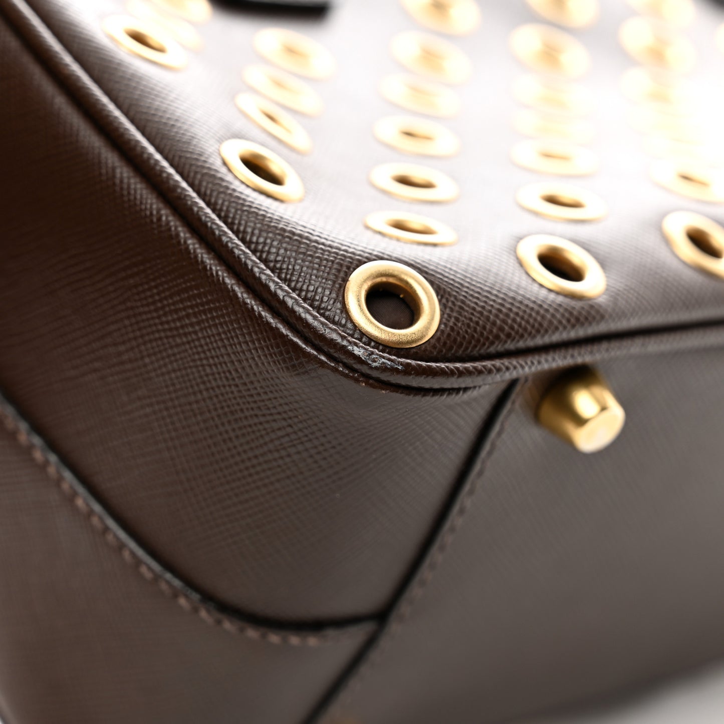 Saffiano Grommets Bowler Bruciato