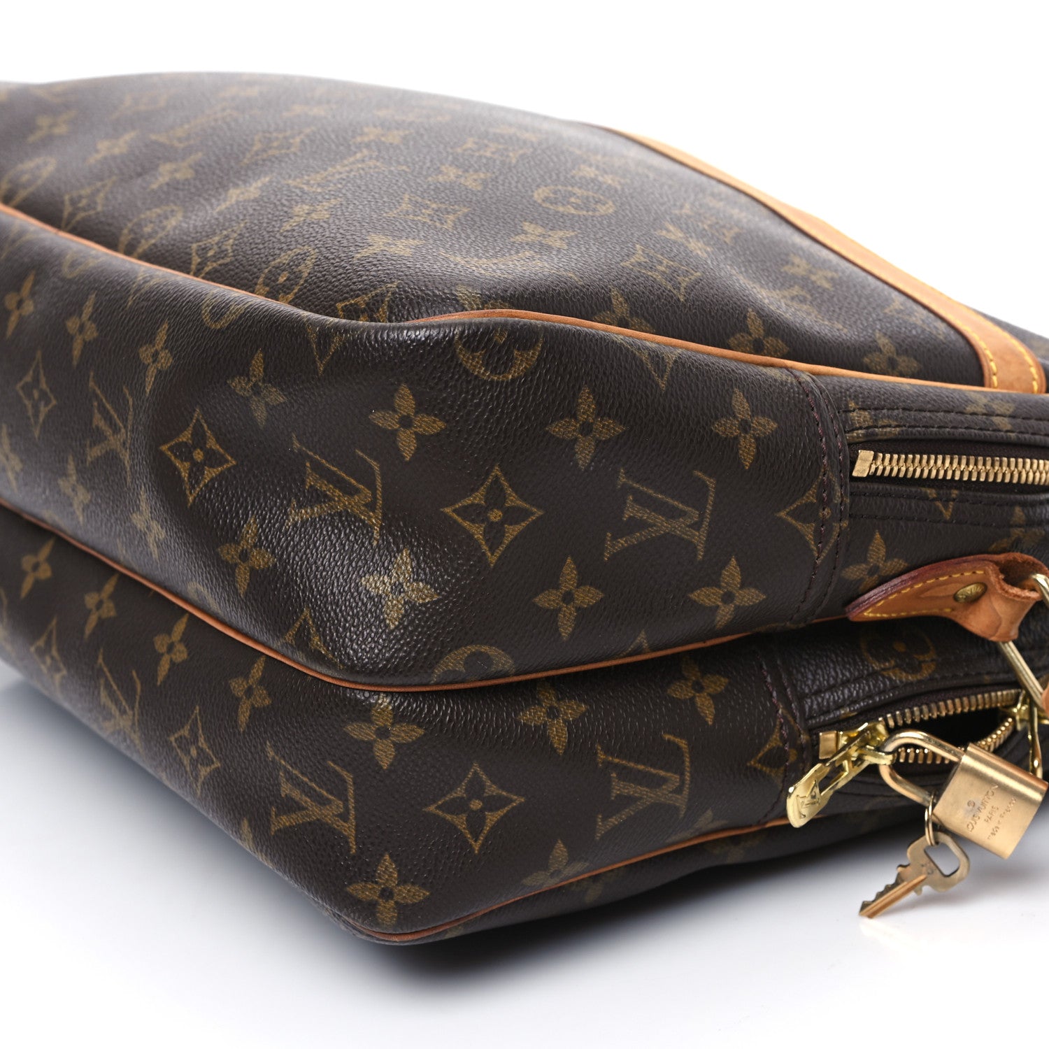 Louis Vuitton Monogram Reporter GM 10 of 13