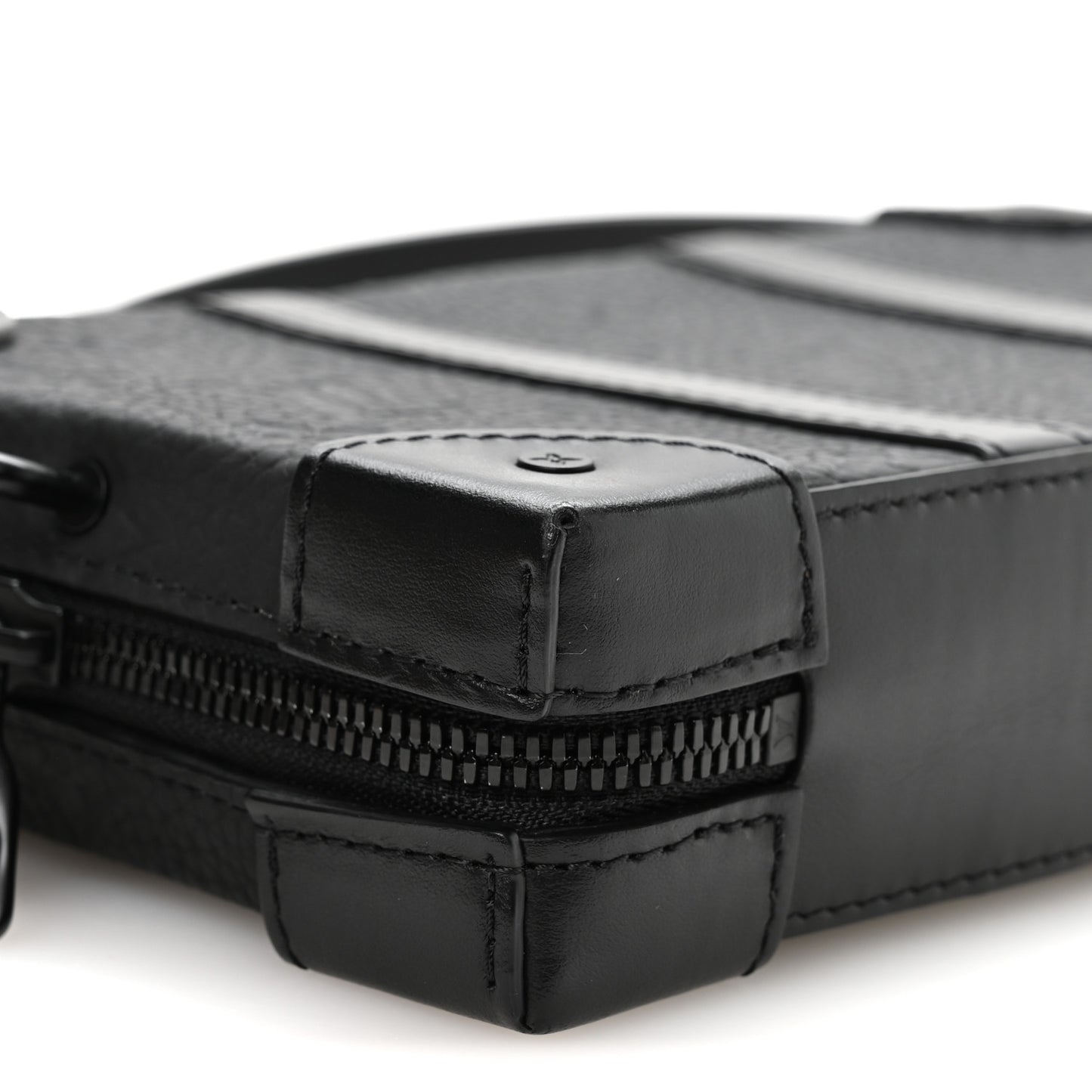 Taurillon Monogram Soft Trunk Wallet Black