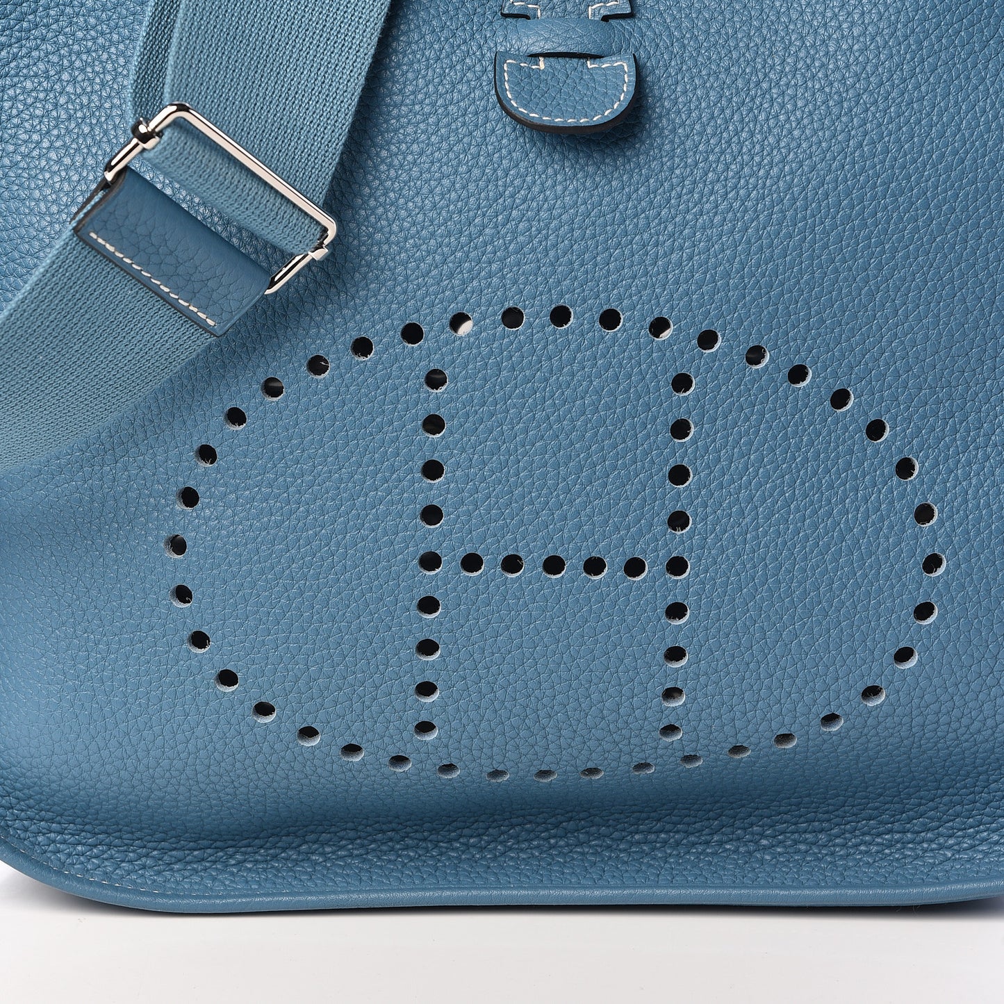 Taurillon Clemence Evelyne III GM Blue Jean