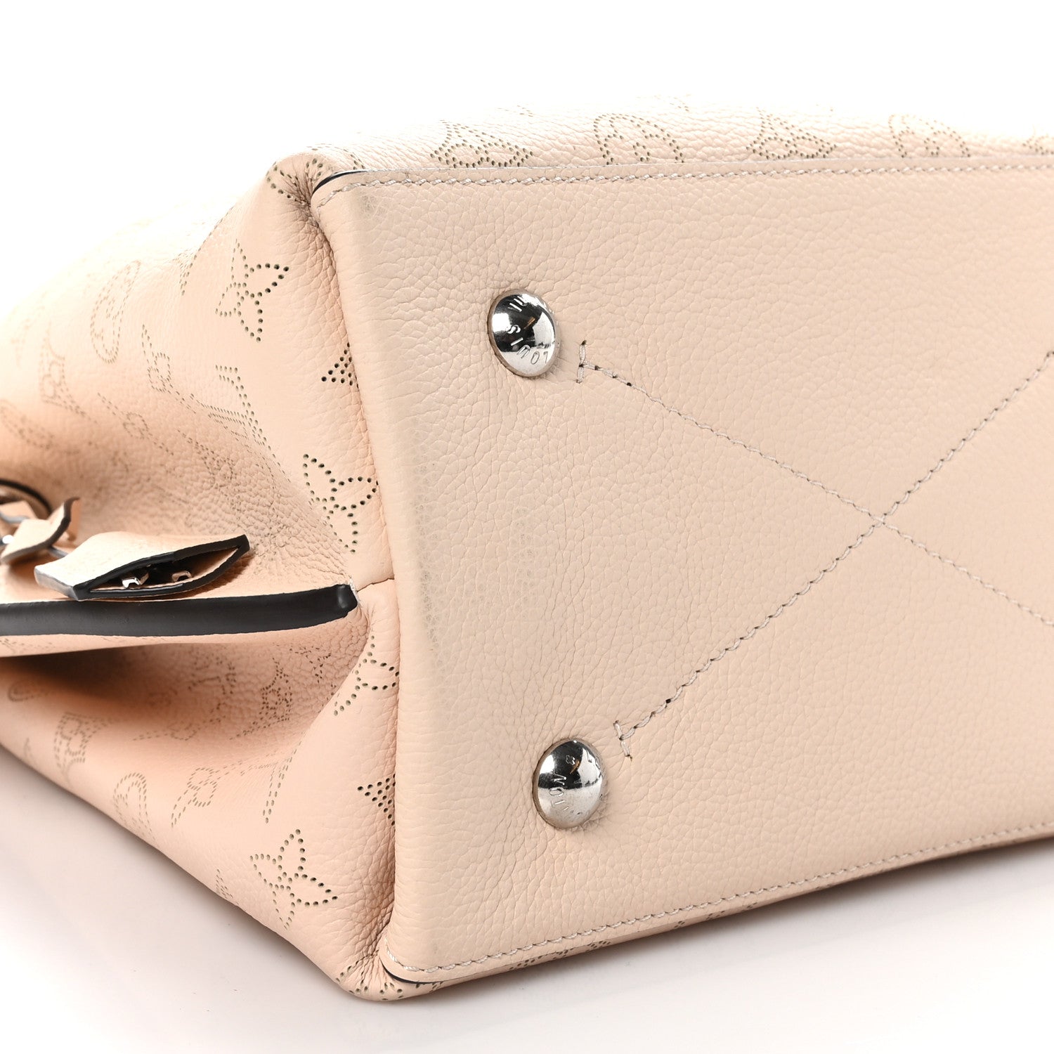 Louis Vuitton Mahina Muria Creme 8 of 9