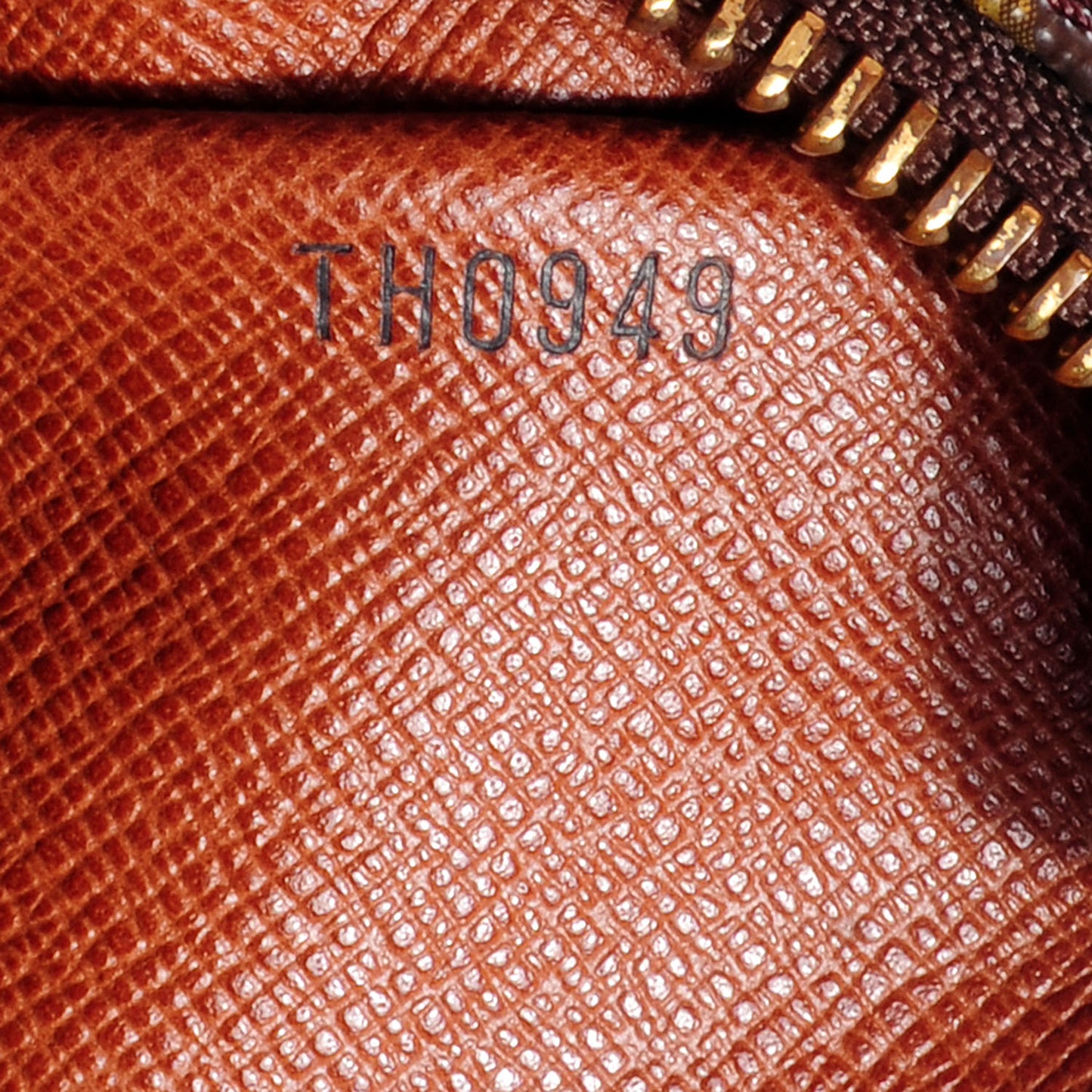 Monogram Amazone