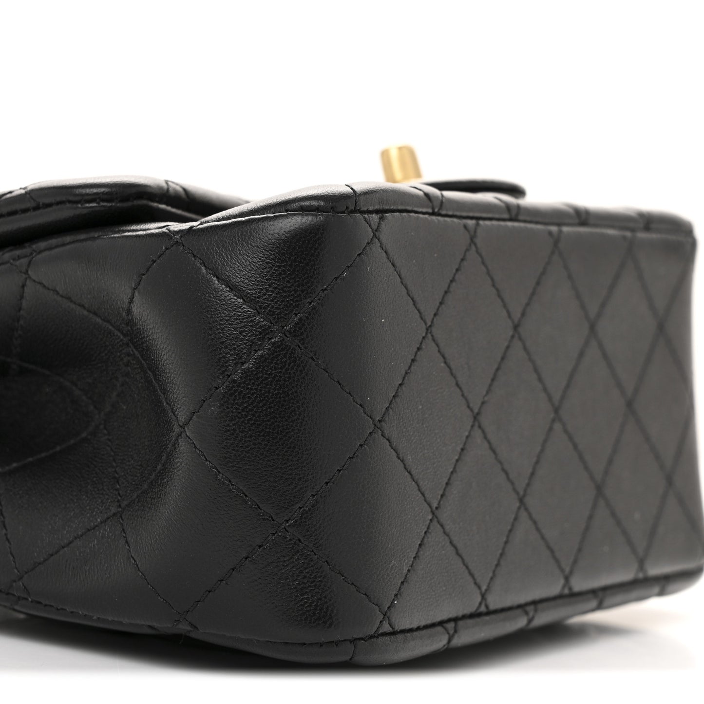 Lambskin Quilted Mini Pearl Crush Flap Black