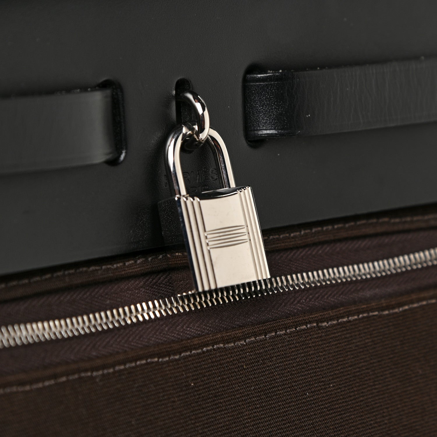 Hermes Military Toile Vache Hunter Herbag Zip Retourne 31 PM Ebene Black 11 of 16