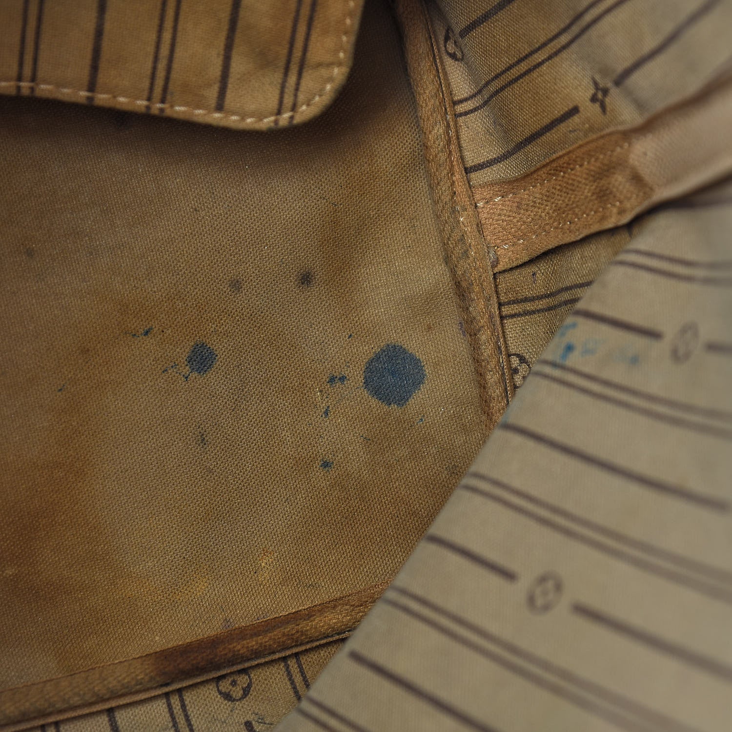 Louis Vuitton Monogram Neverfull MM 12 of 24
