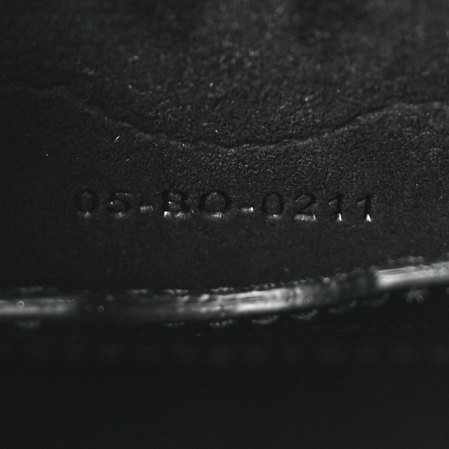 Box Calfskin Medium Bobby Flap Black