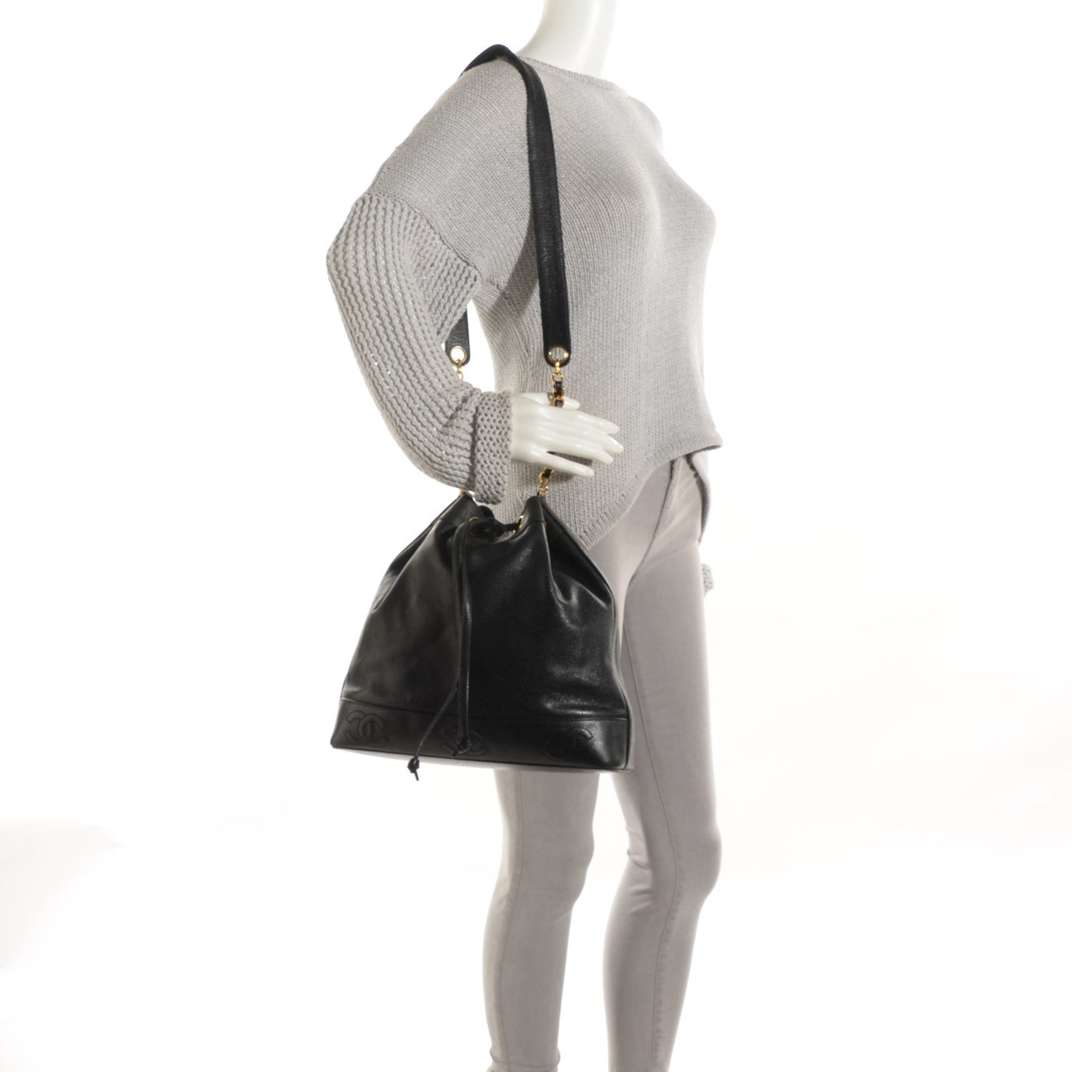 Chanel Caviar Drawstring Shoulder Bag Black 2 of 10