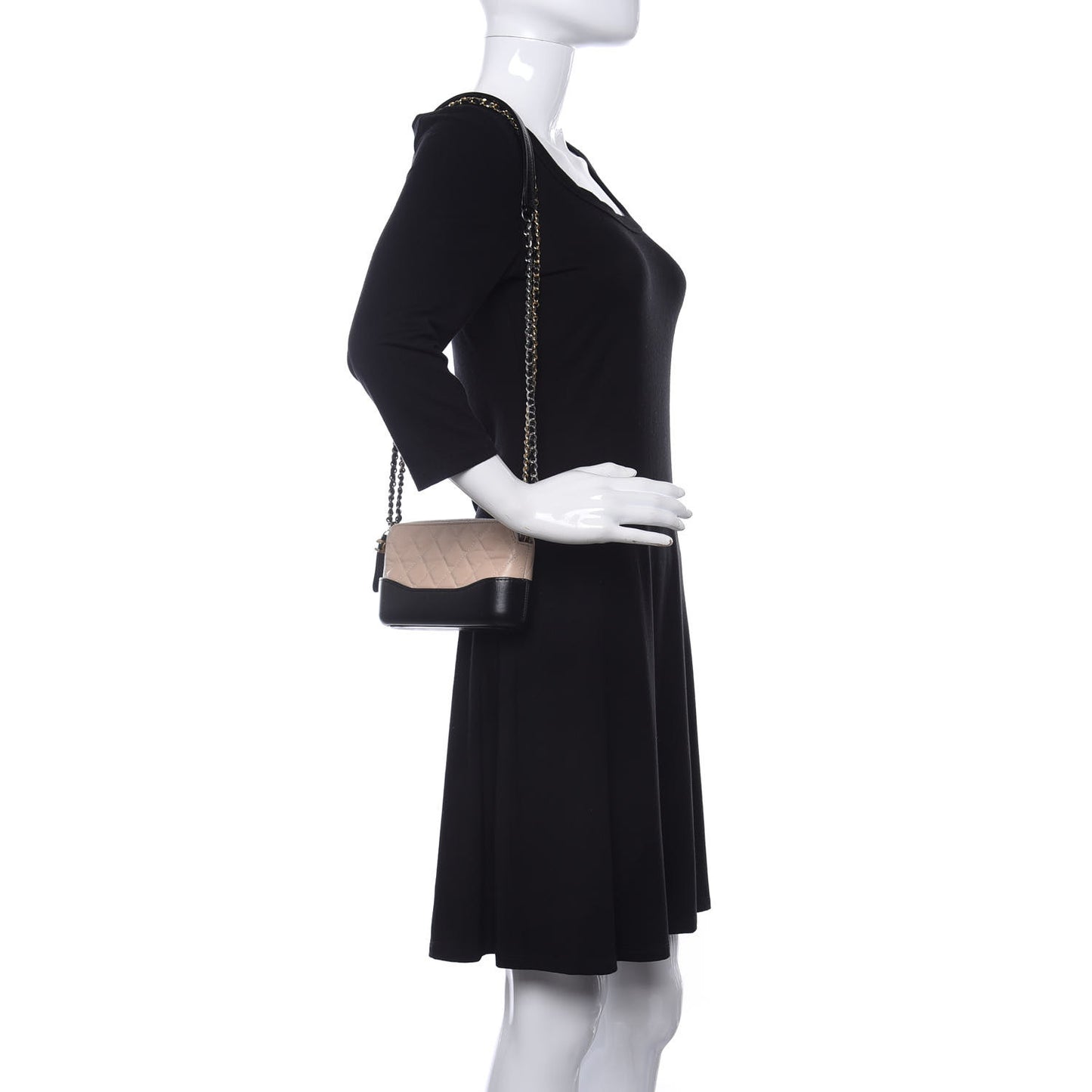 Aged Calfskin Quilted Small Gabrielle Clutch With Chain Beige Black