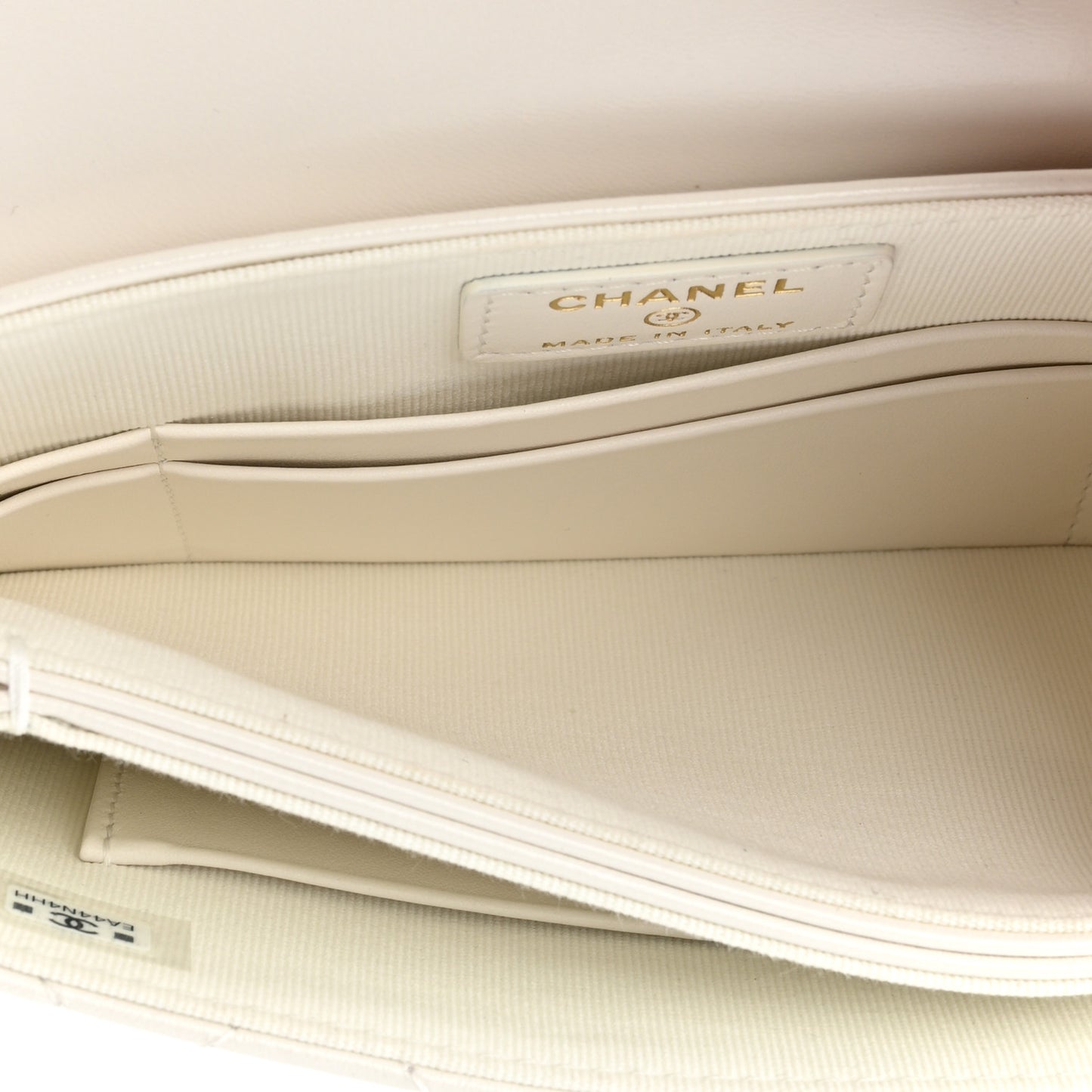 Shiny Lambskin Flap Clutch With Chain White