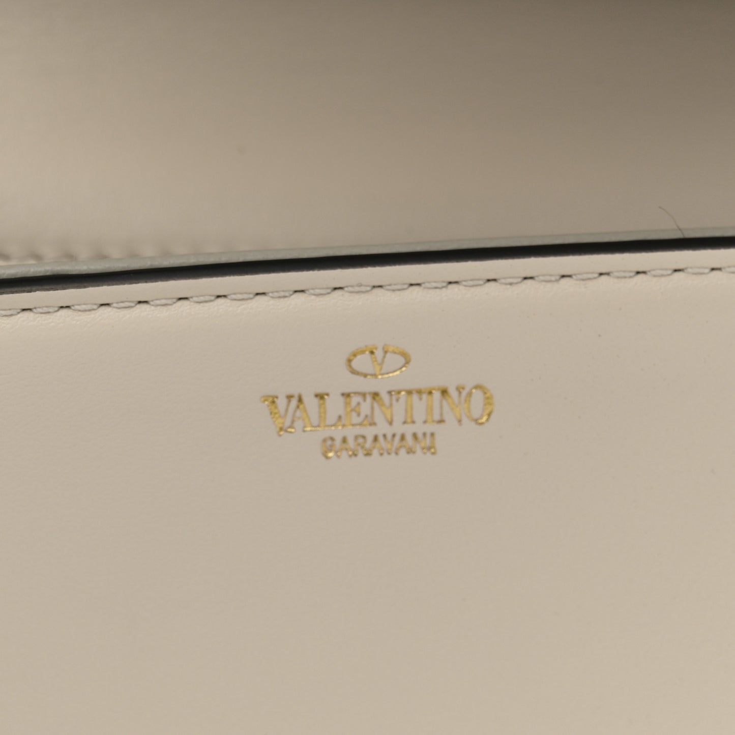 Calfskin Vlogo Loco Shoulder Bag Light Ivory