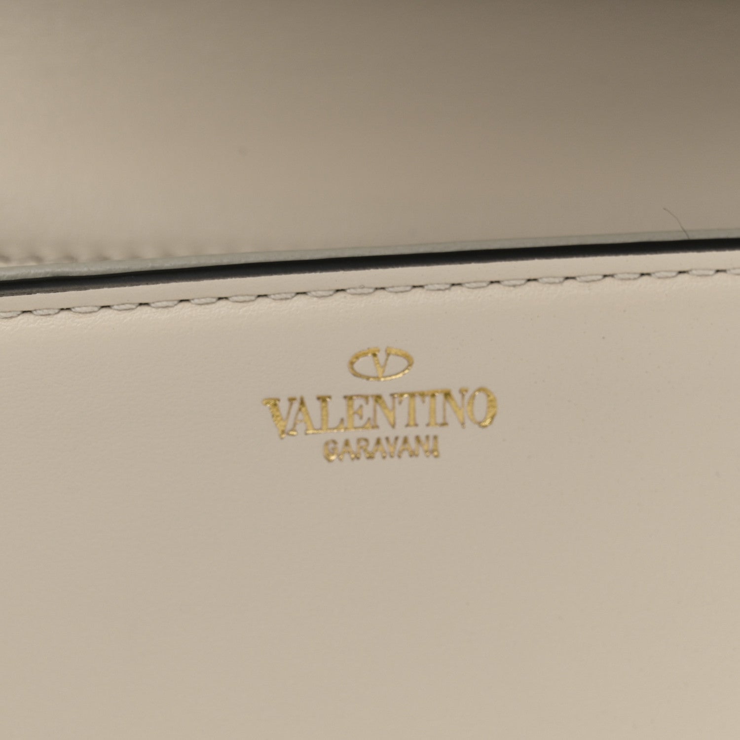 Valentino Garavani Calfskin Vlogo Loco Shoulder Bag Light Ivory 6 of 10