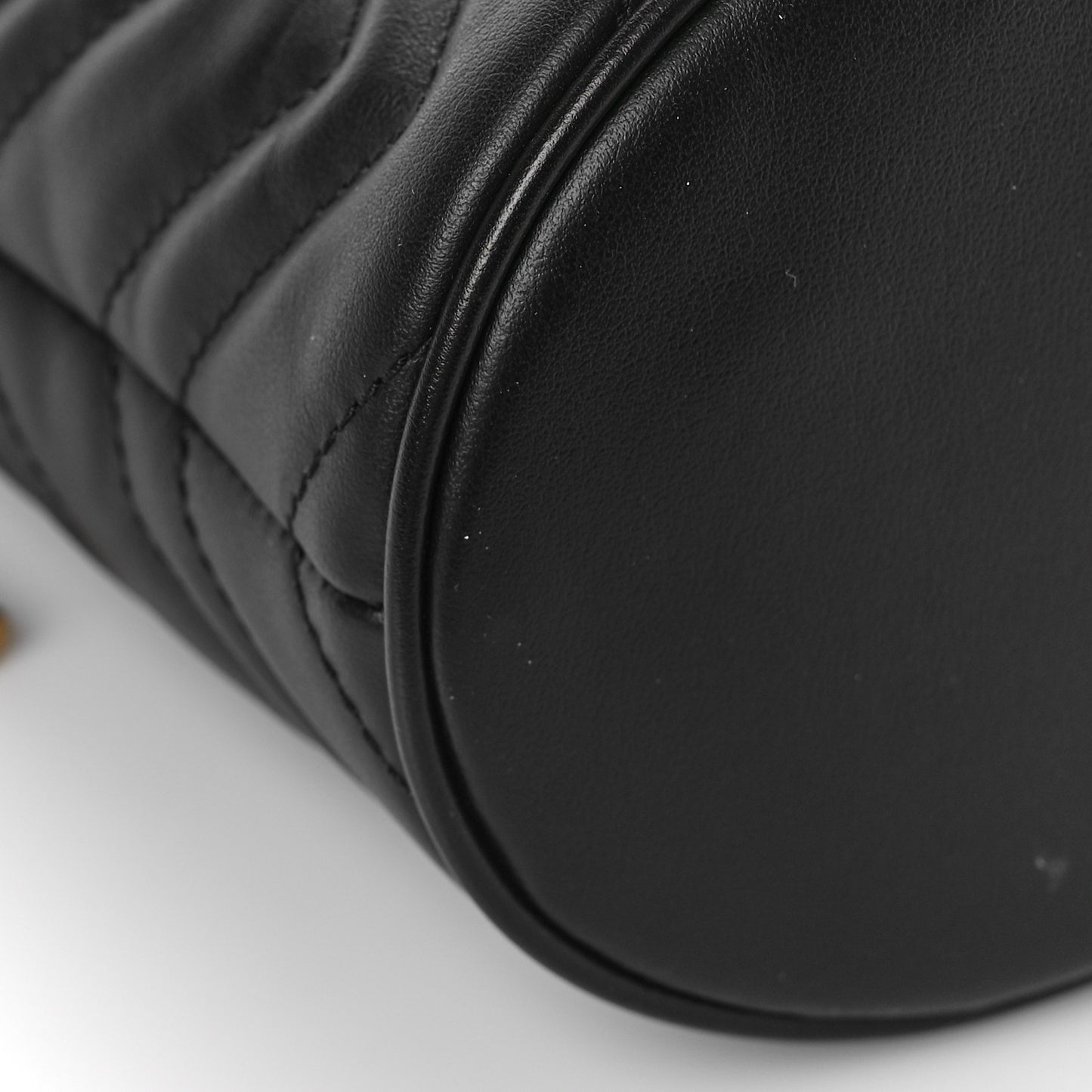 Calfskin Matelasse Mini GG Marmont 2.0 Bucket Bag Black