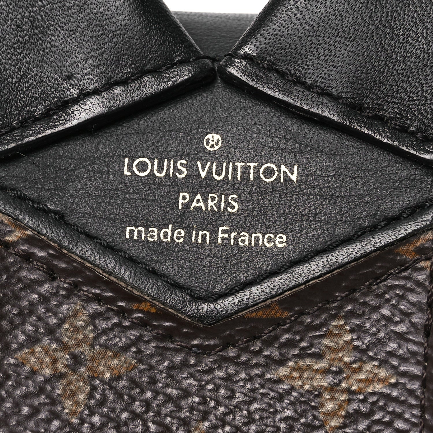 Louis Vuitton Monogram Mouse Earpods Case 4 of 8