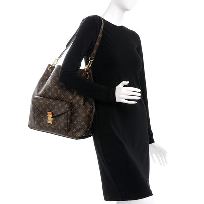 Louis Vuitton Monogram Metis 2 of 7
