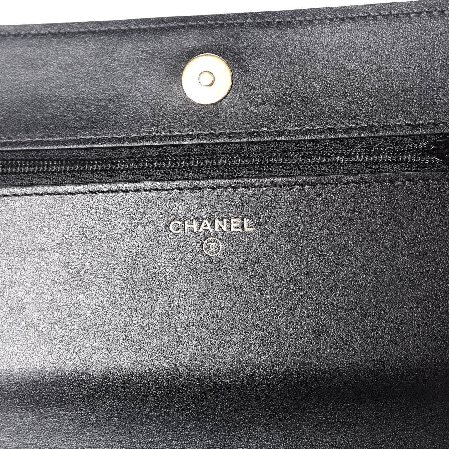 Caviar Chevron Quilted Boy Wallet On Chain WOC Black