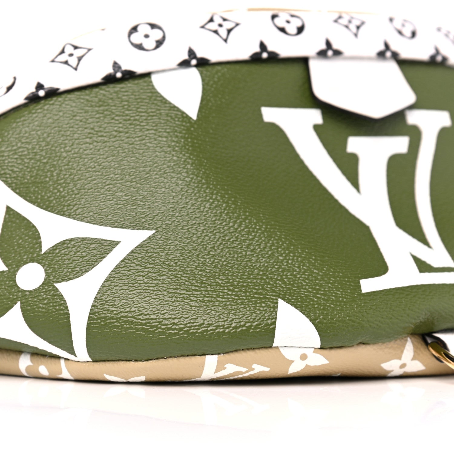 Louis Vuitton Monogram Giant Bumbag Kaki Beige 8 of 9