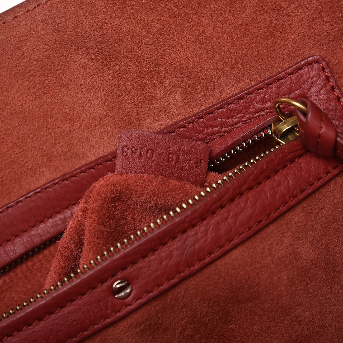 Supple Calfskin Medium Phantom Luggage Red