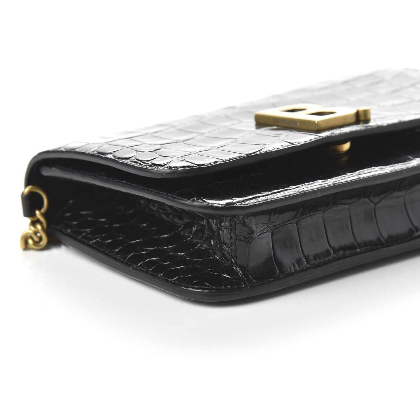 Crocodile Embossed Patent B Wallet On Chain Black