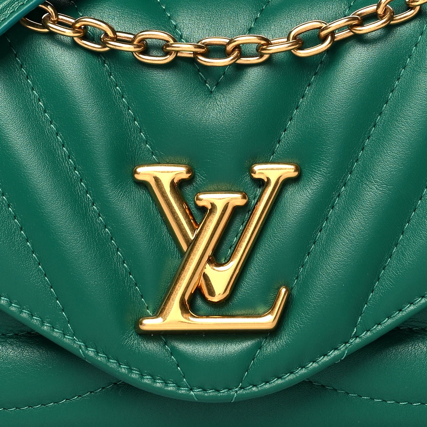 Calfskin New Wave Chain Bag MM NM Emerald