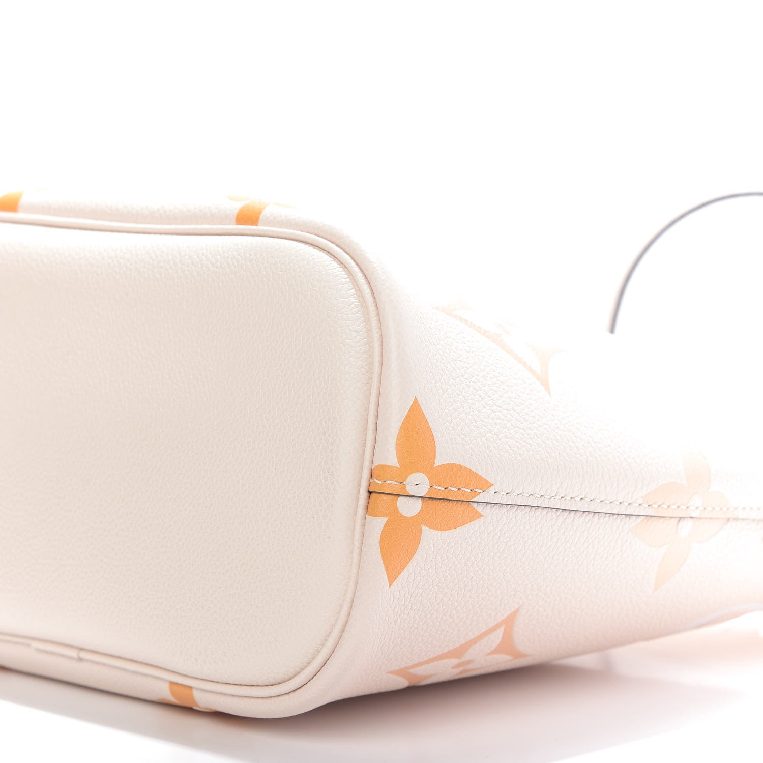 Louis Vuitton Empreinte Monogram Giant By The Pool Marshmallow Hobo Cream Saffron 8 of 10