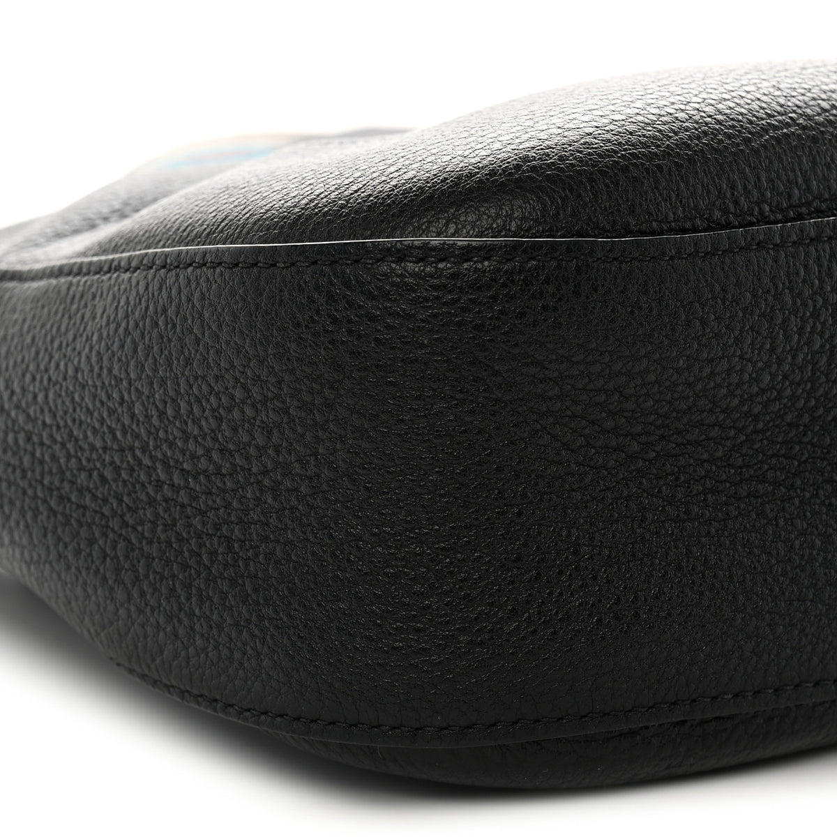 Vitello Daino Zippered Messenger Hobo Black