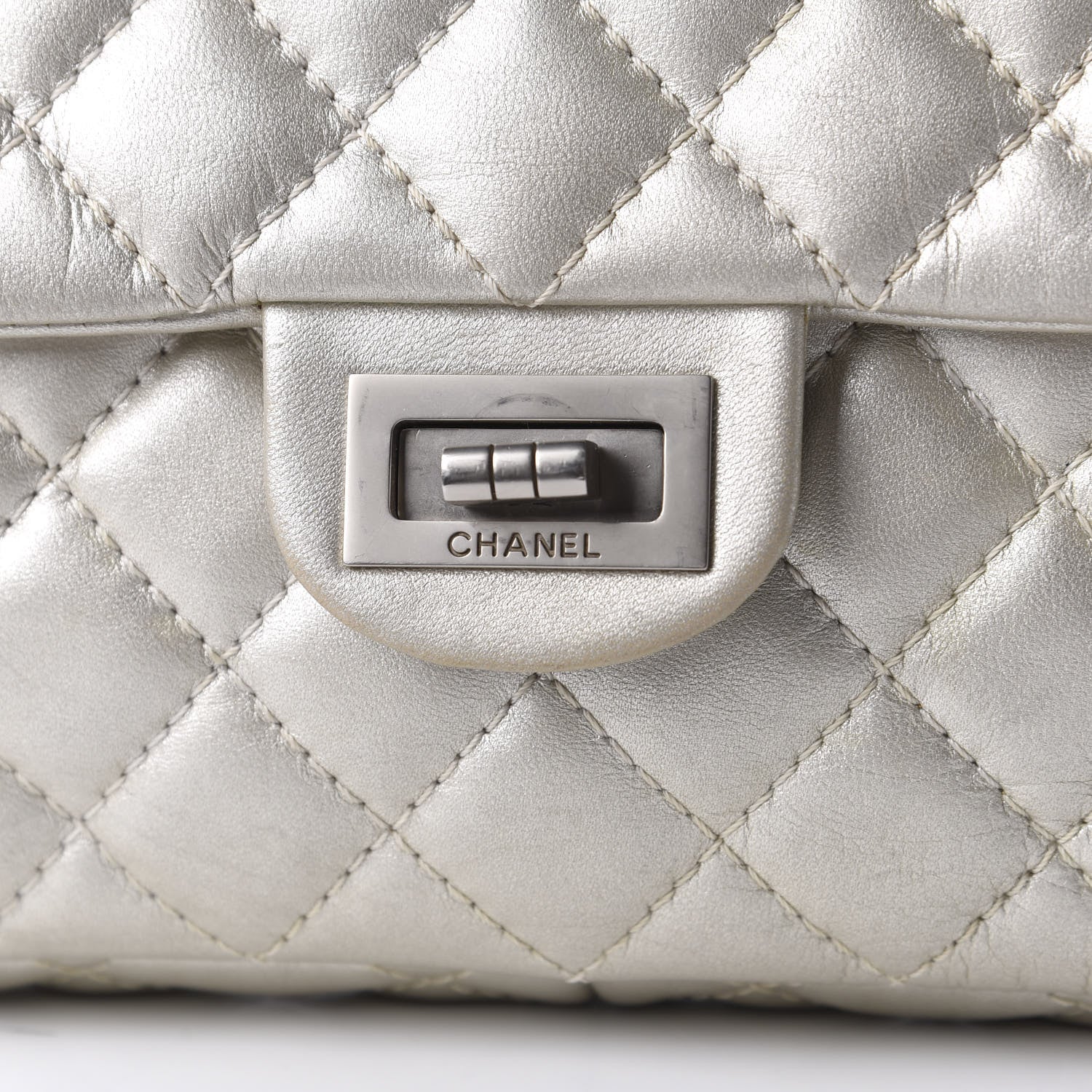 Chanel Metallic Calfskin Quilted 2.55 Reissue Clutch Silver 9 of 9