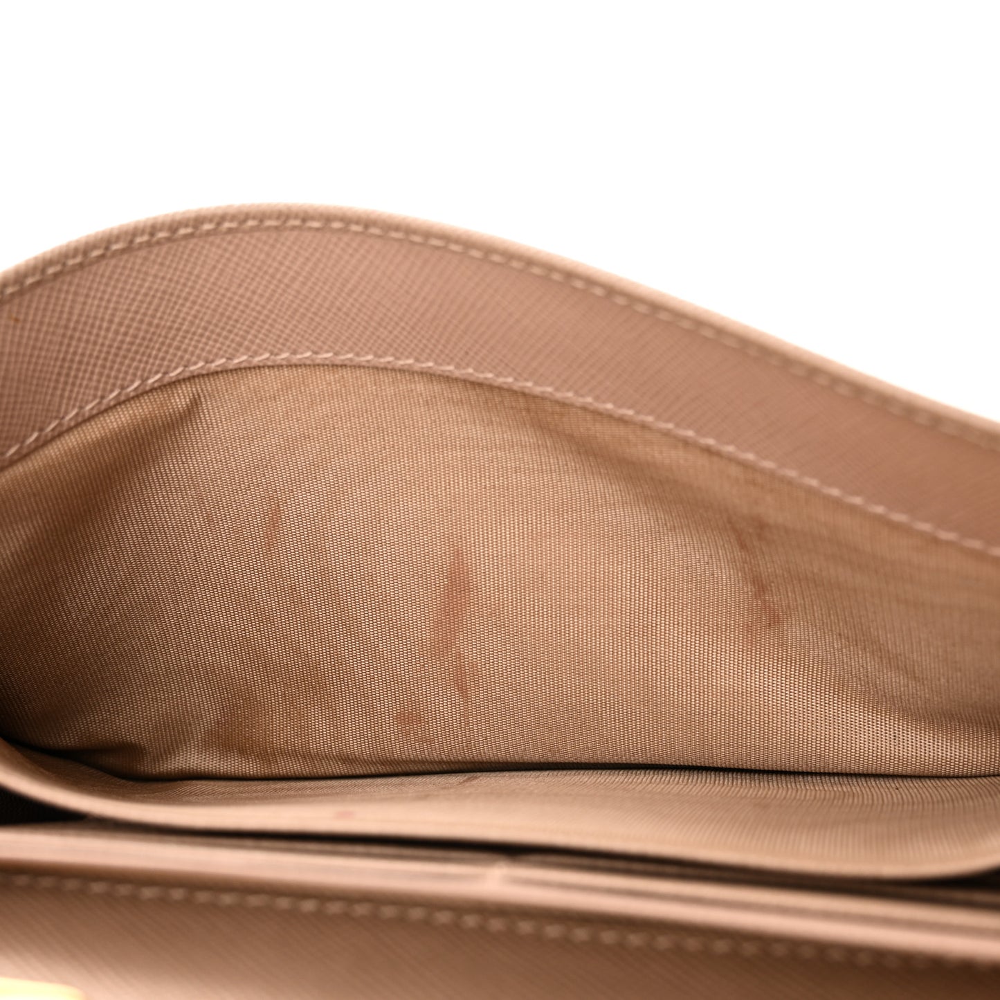 Saffiano Metal Large Chain Wallet Cammeo