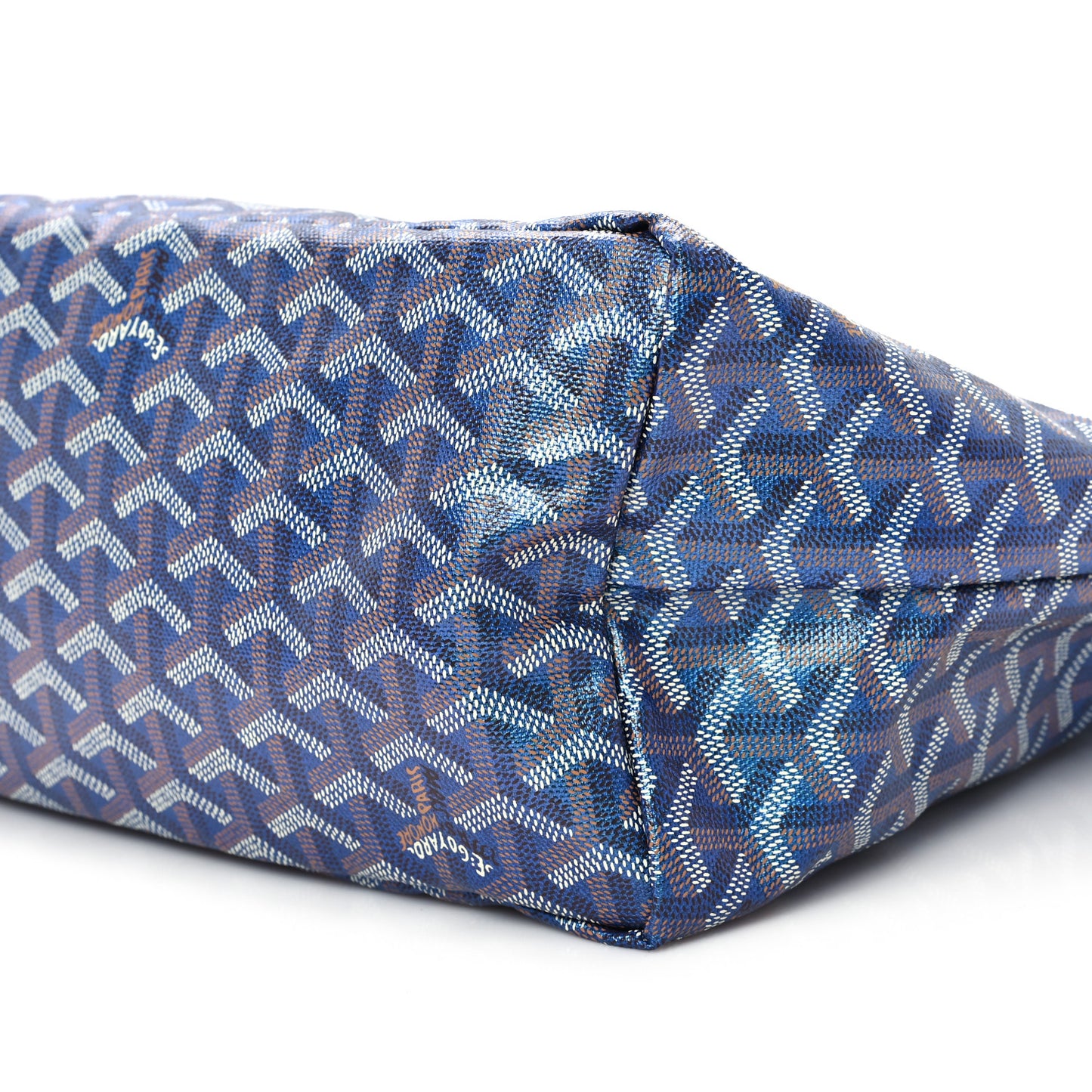 Iridescent Goyardine Saint Louis PM Pearly Blue