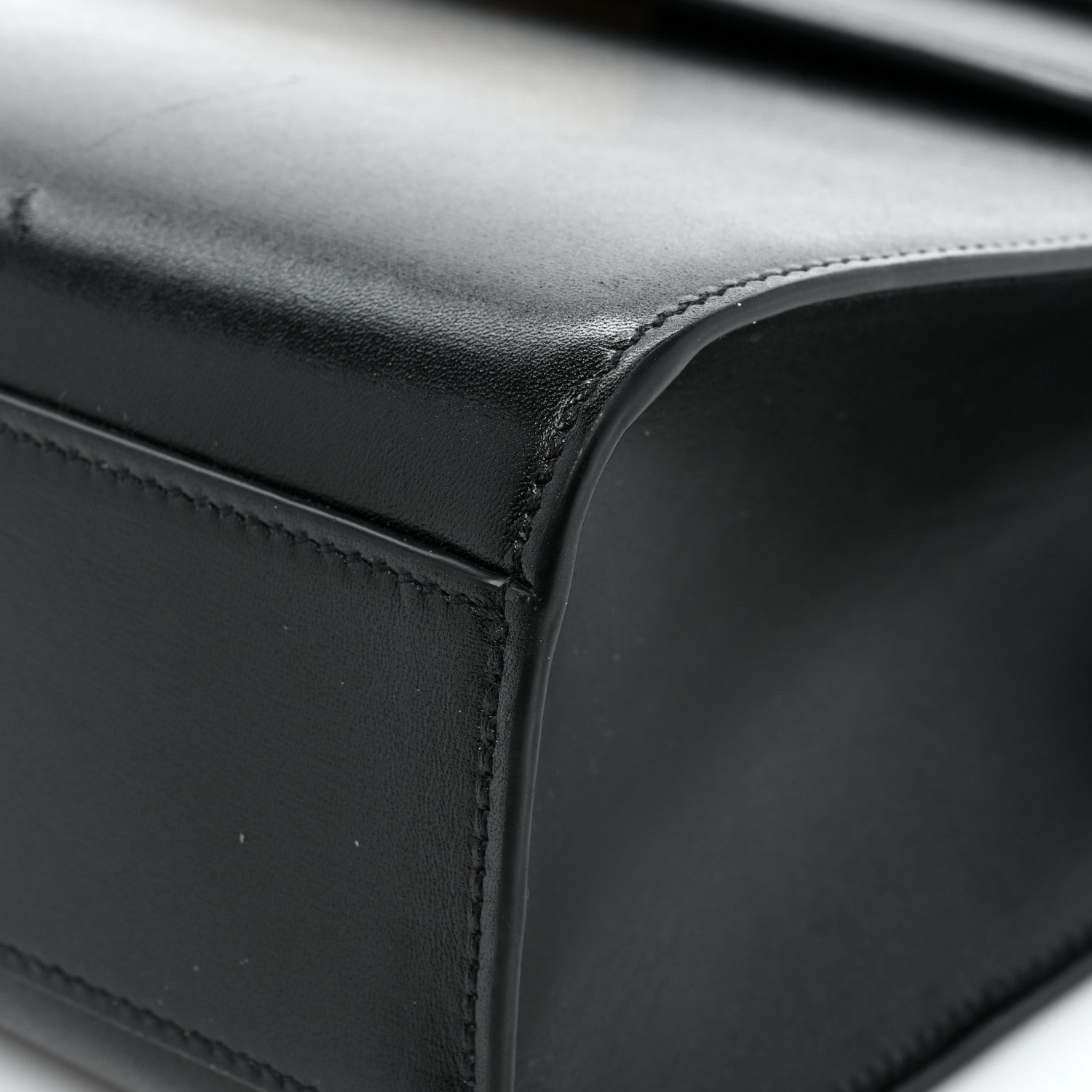 Saint Laurent Smooth Calfskin Manhattan Shoulder Bag Black 15 of 18