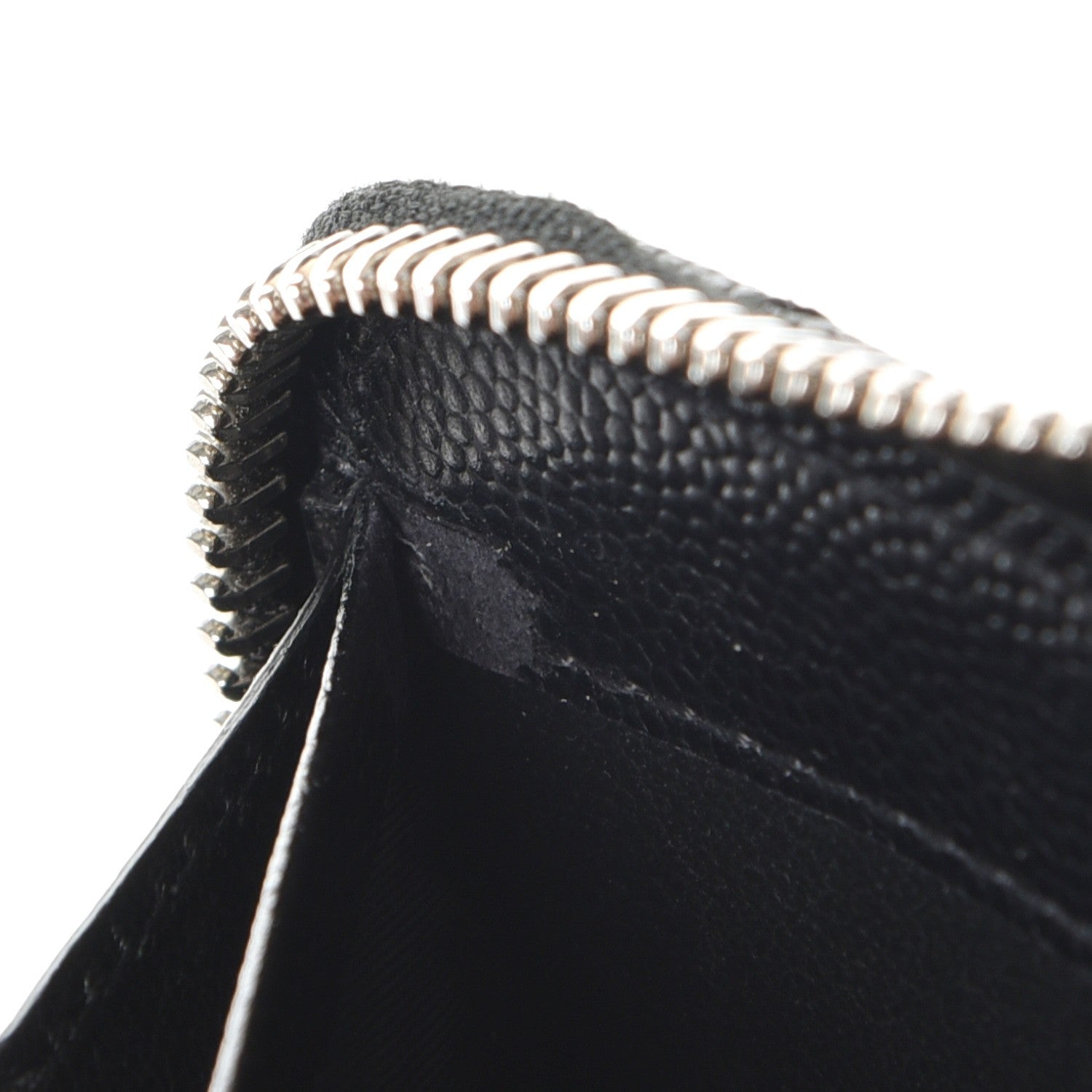 Saint Laurent Grain De Poudre Matelasse Chevron Monogram Zip Around Wallet Black 9 of 9