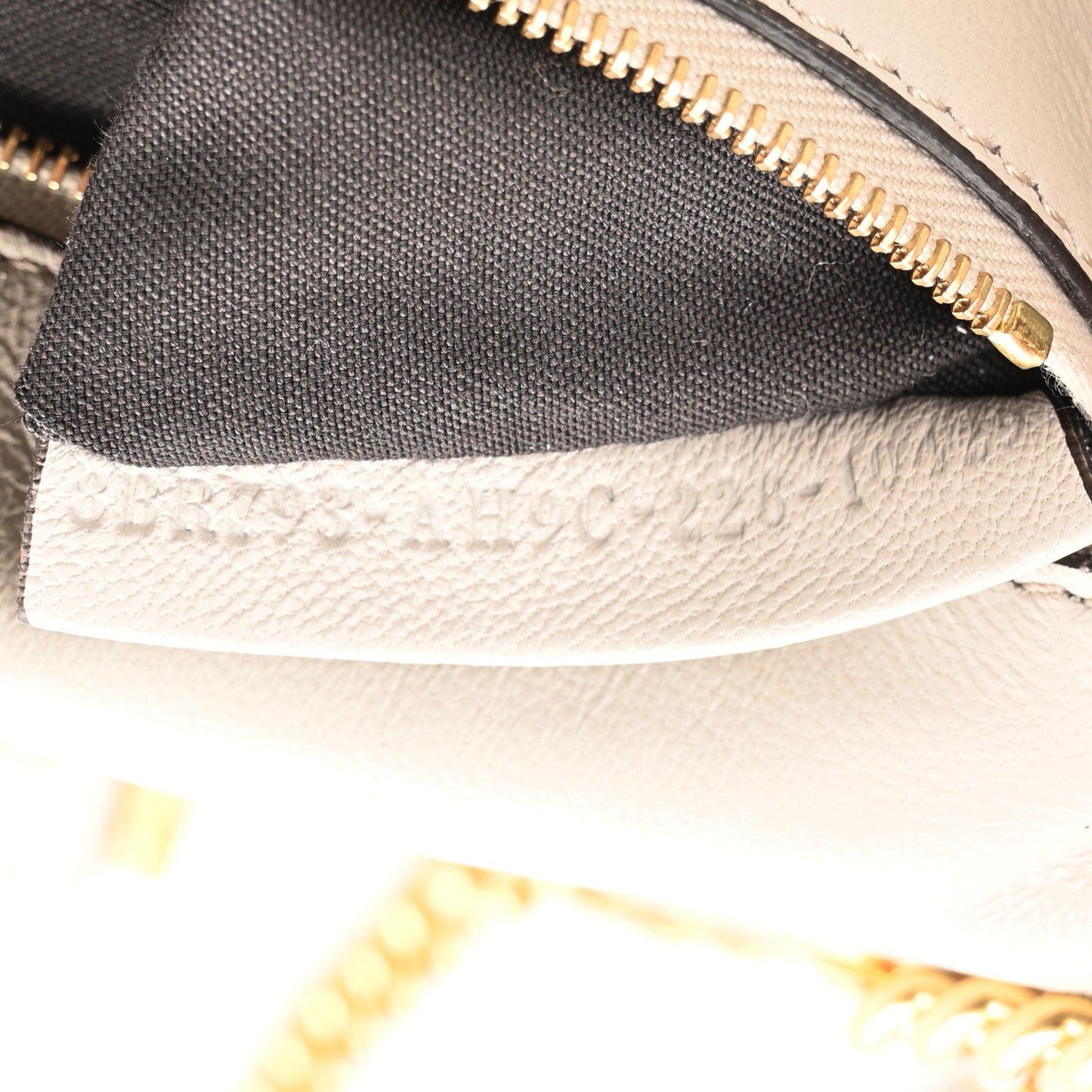 Nappa Small FF Embossed Midi Chain Baguette Ghiaia