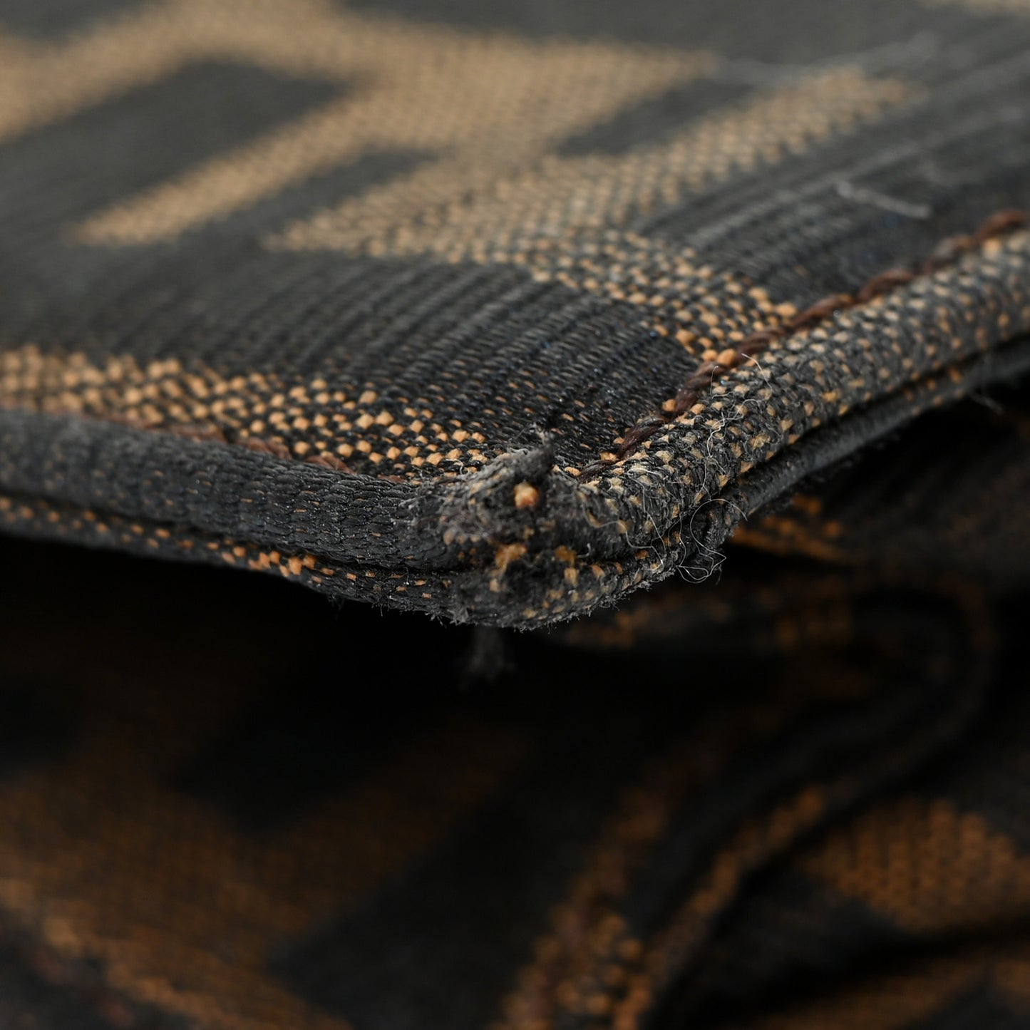 Zucca Calfskin Flap Clutch Tobacco Black