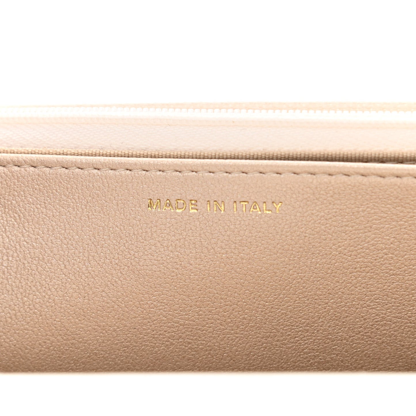 Lambskin Quilted CC Wallet On Chain WOC White