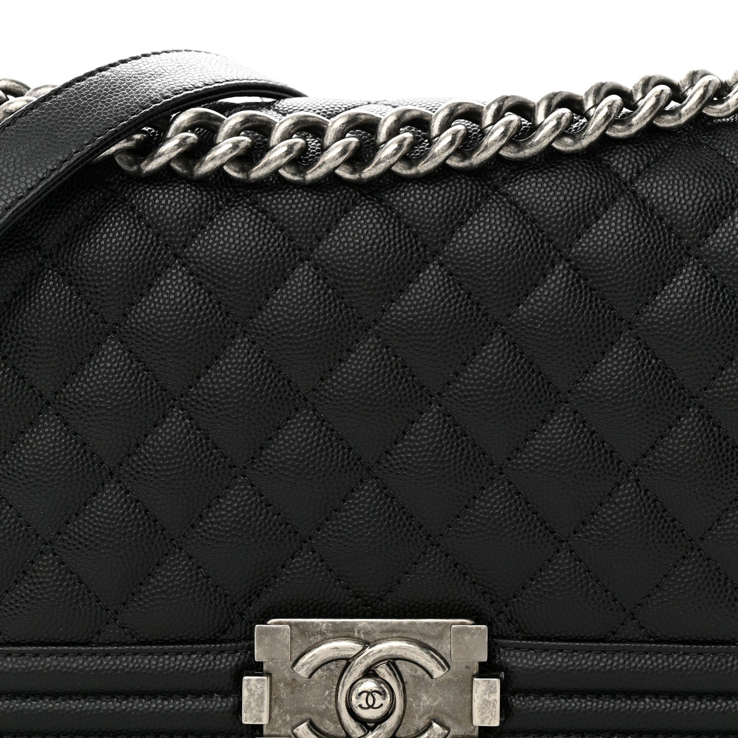 Caviar Quilted Medium Boy Flap Black