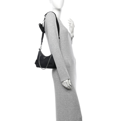 Prada Nylon Re-Edition 2005 Shoulder Bag Black 2 of 13