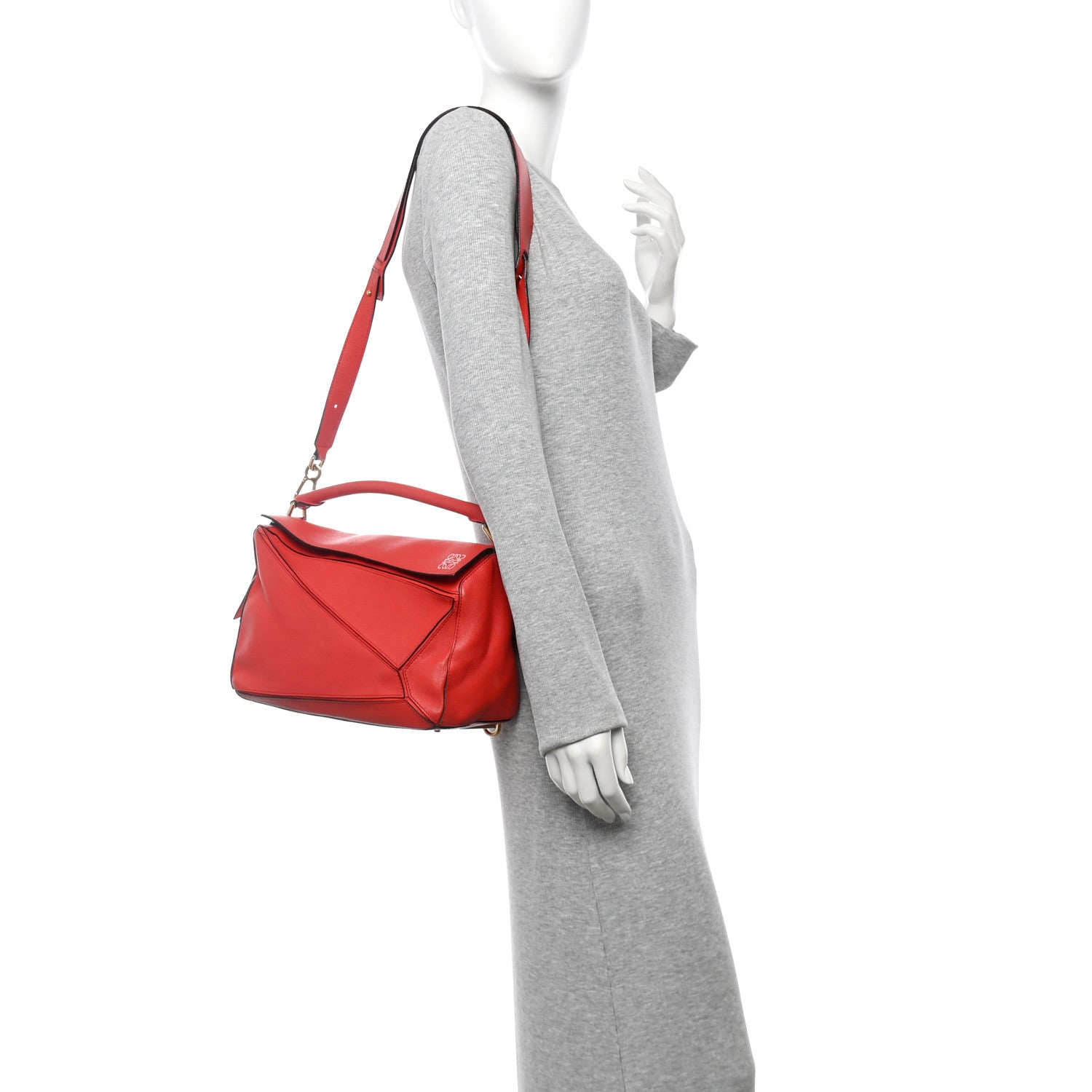 Loewe Calfskin Medium Puzzle Bag Scarlet 2 of 19
