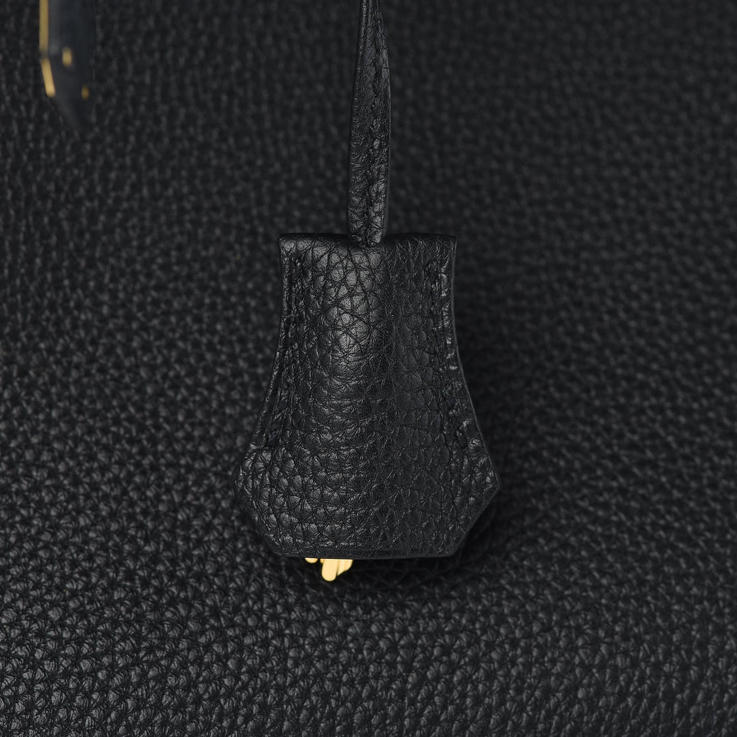 Togo Kelly Retourne 35 Black