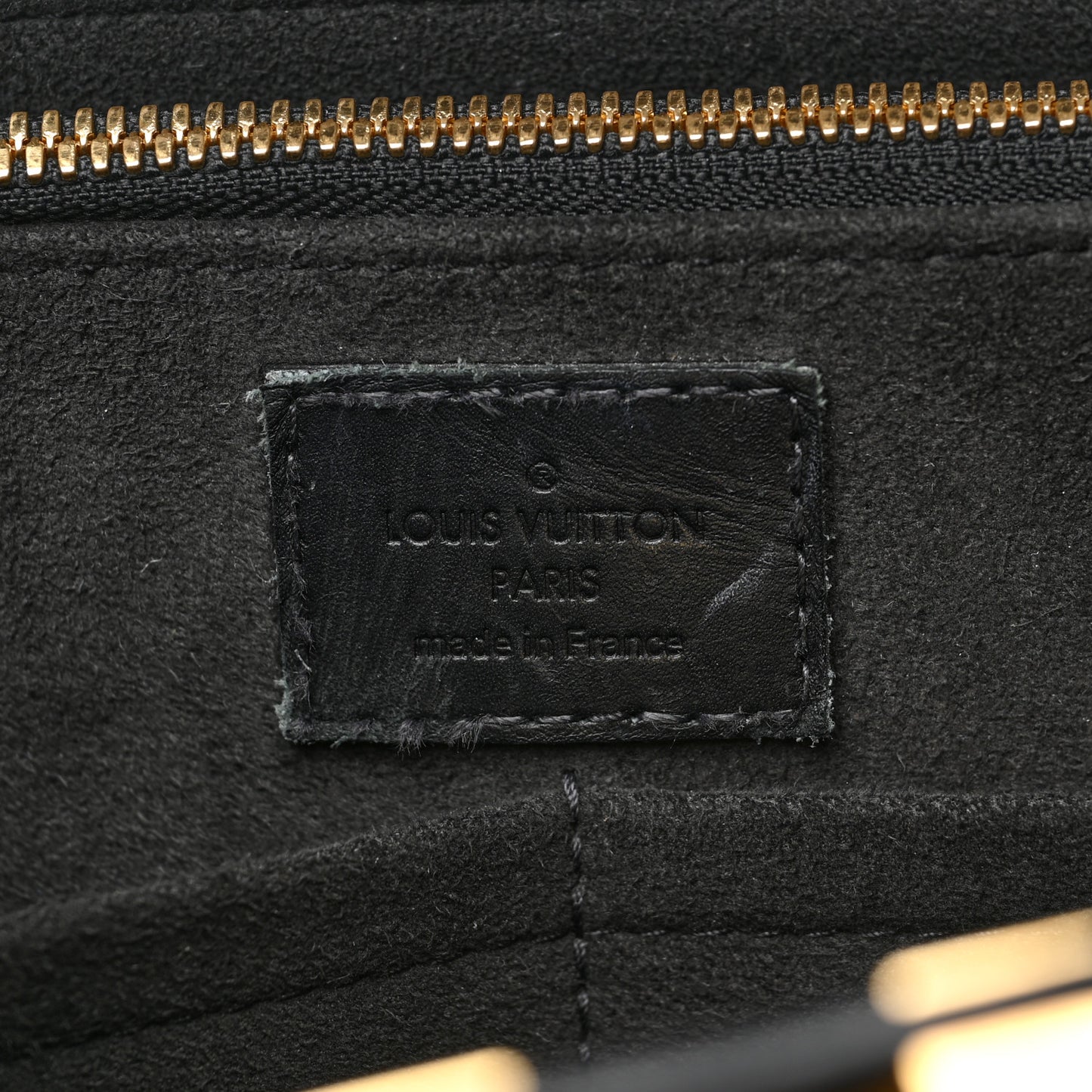 Monogram Cuir Plume Very Tote MM Black