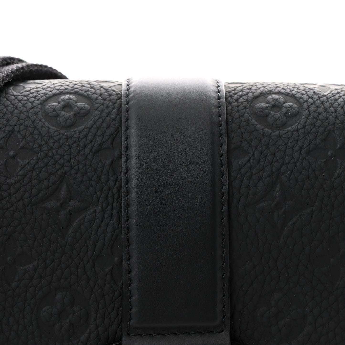 Taurillon Monogram S-Cape Messenger Black