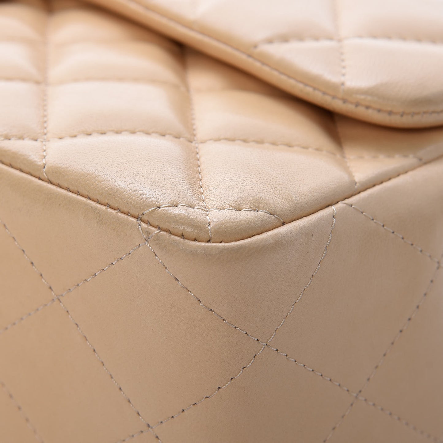 Lambskin Quilted Jumbo Single Flap Beige Clair
