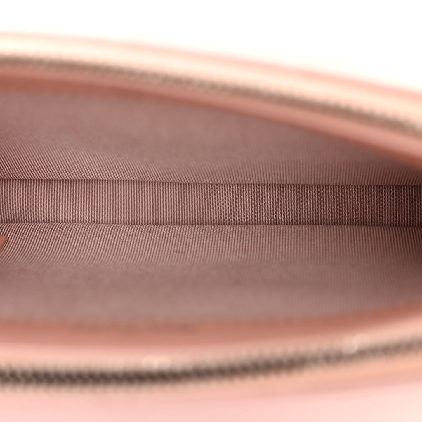 Iridescent Lambskin Calfskin Quilted Small Gabrielle Clutch With Chain Light Pink