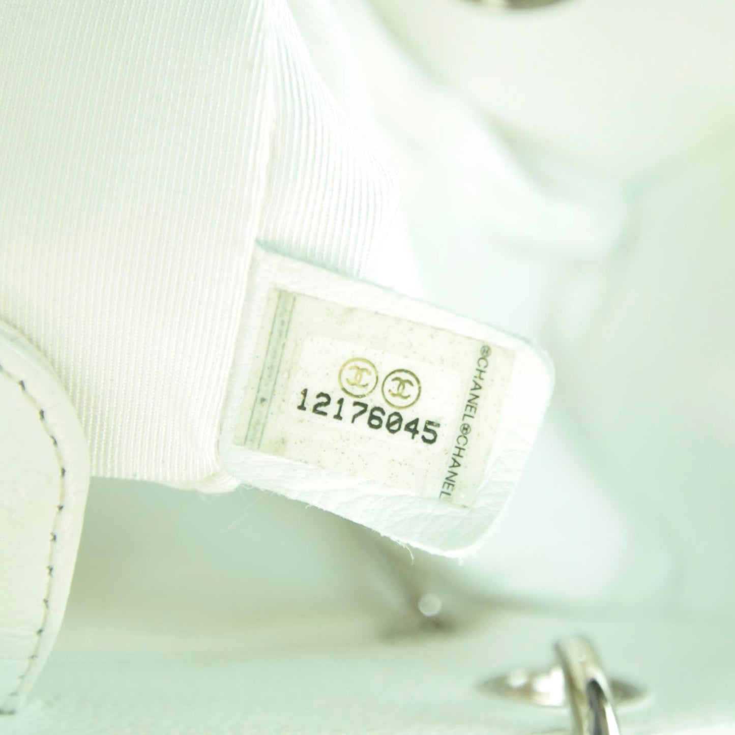 Caviar Petit Shopping Tote PST White