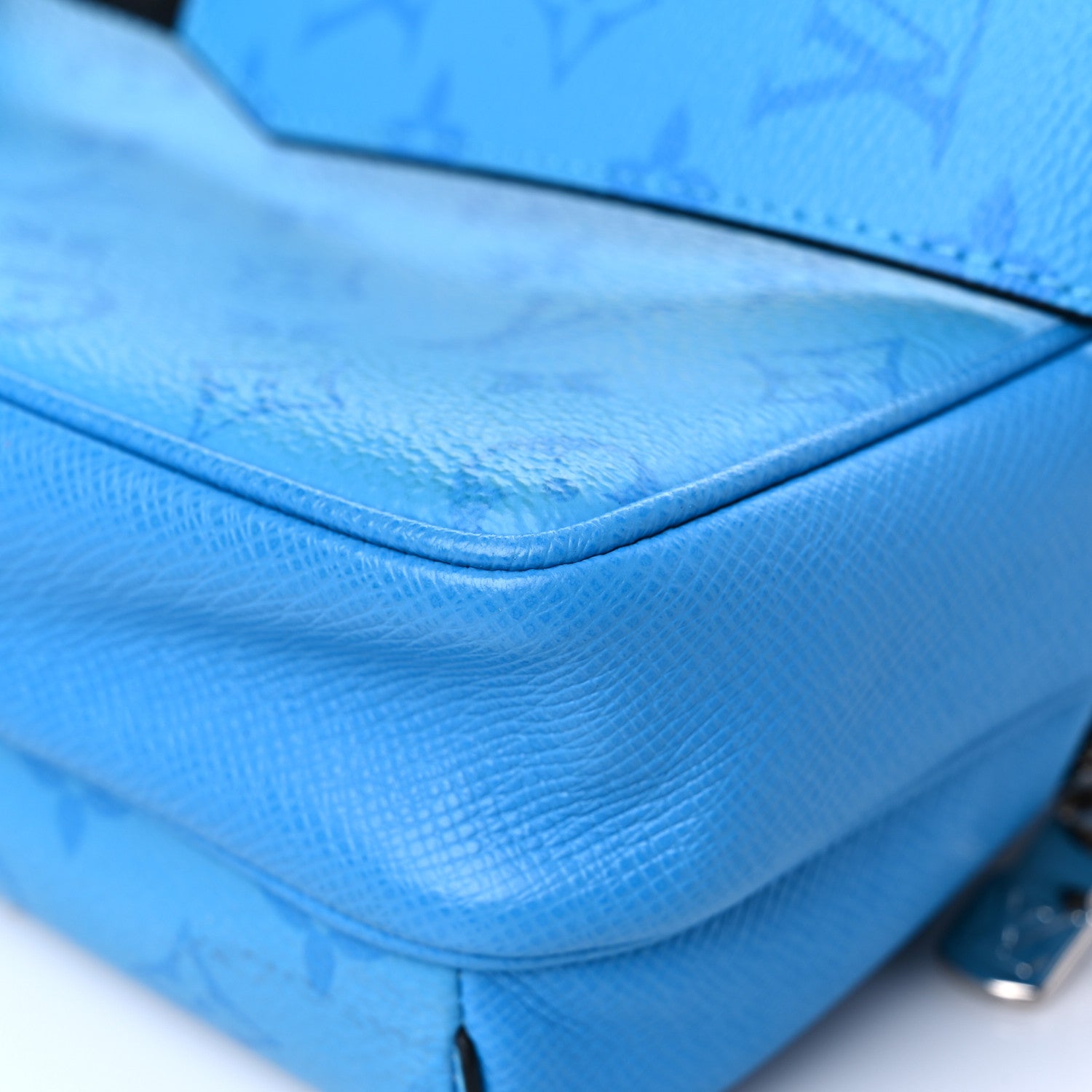 Louis Vuitton Taigarama Outdoor Messenger Blue Lagoon 7 of 11