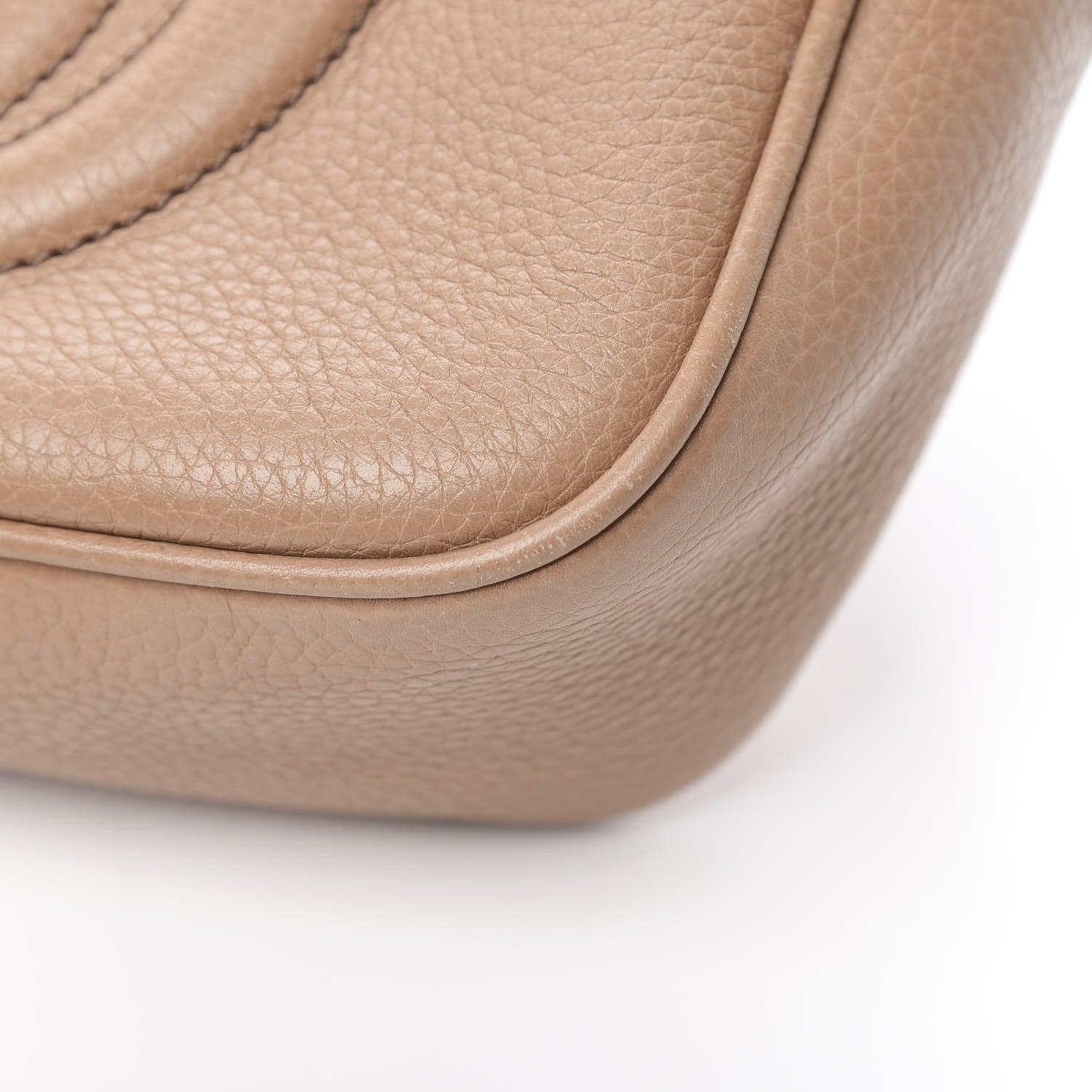 Gucci Pebbled Calfskin Small Soho Disco Bag Camelia 12 of 13