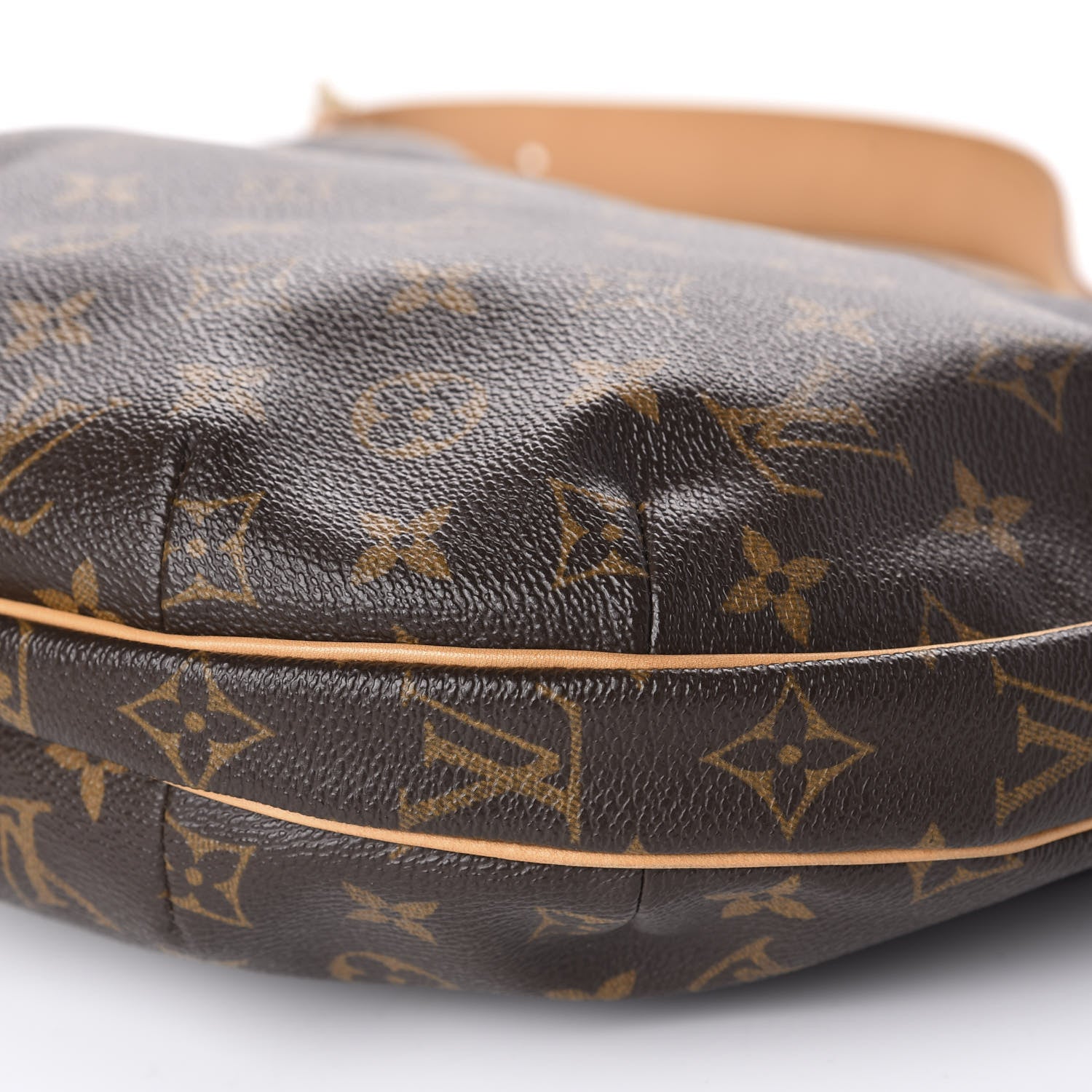 Louis Vuitton Monogram Croissant MM 7 of 16