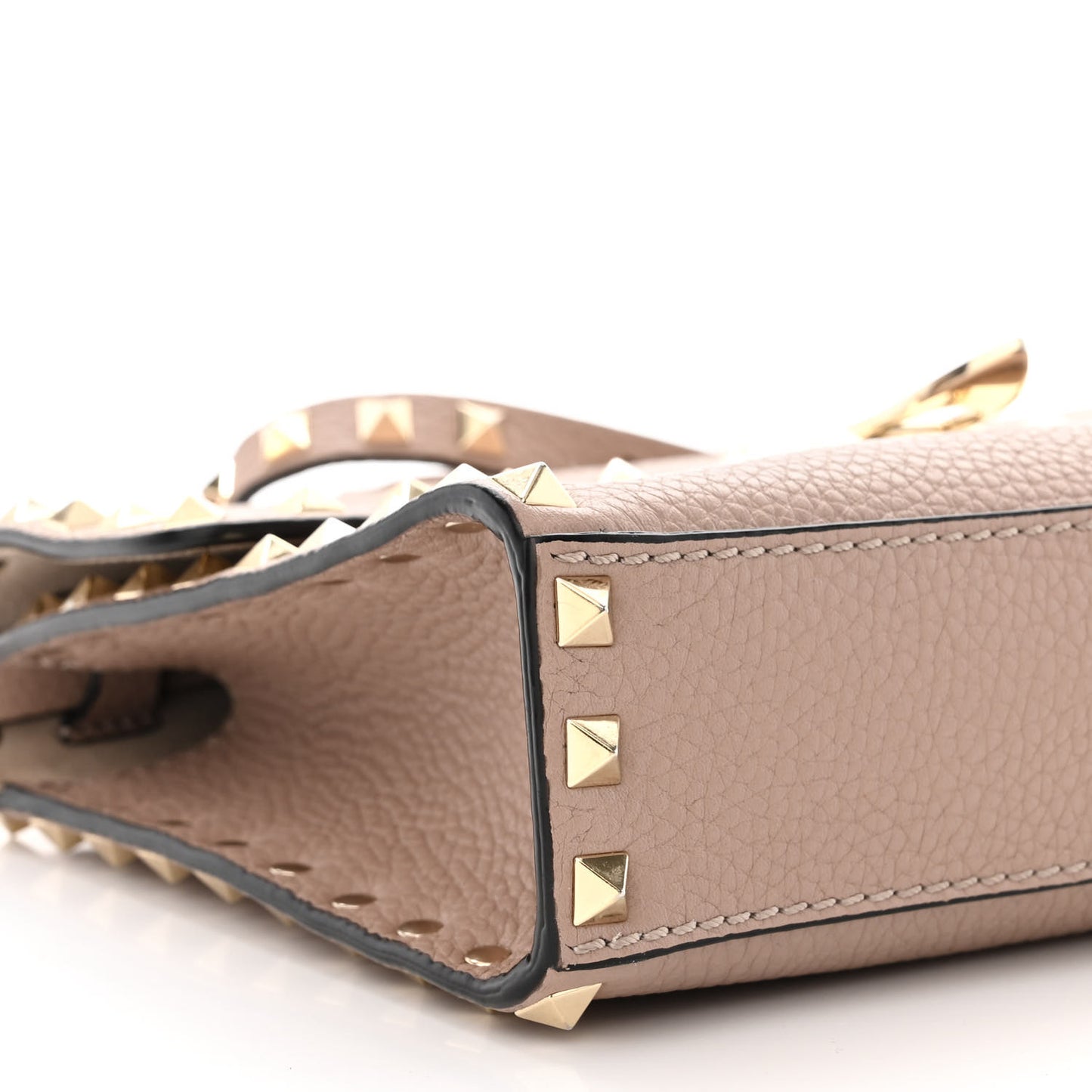 Pebbled Calfskin Medium Rockstud Flip Lock Crossbody Bag Poudre
