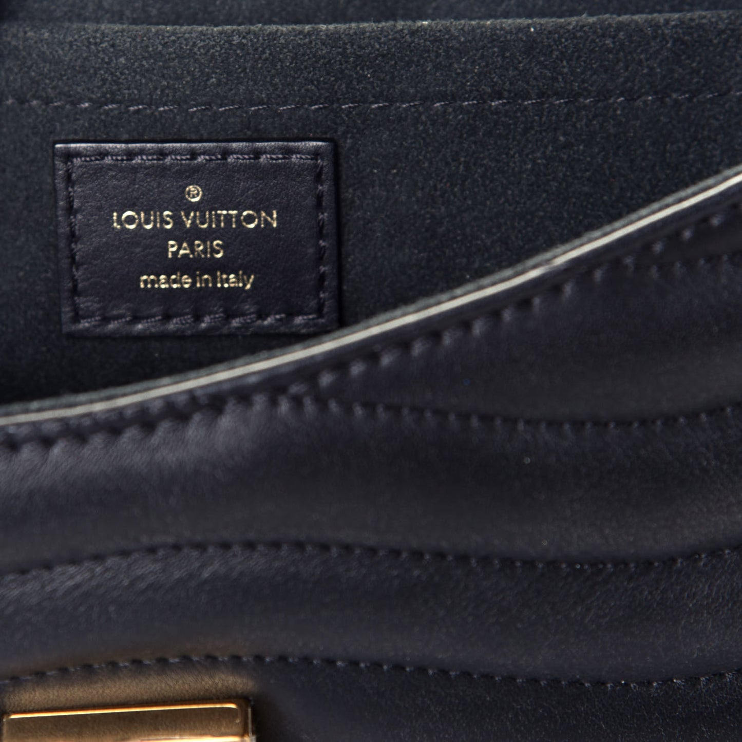 Calfskin New Wave Chain MM Black