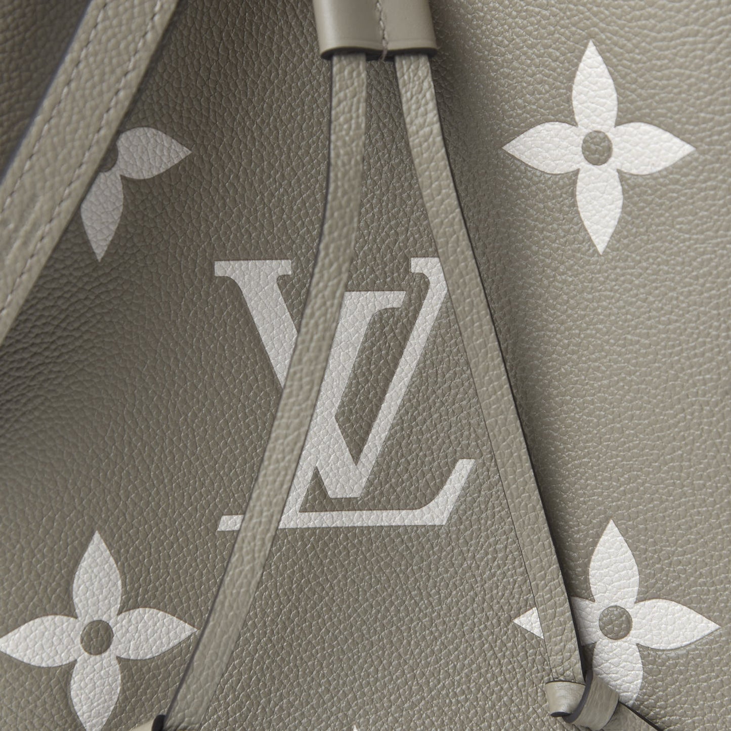 Empreinte Monogram Giant Neonoe MM Tourterelle Creme