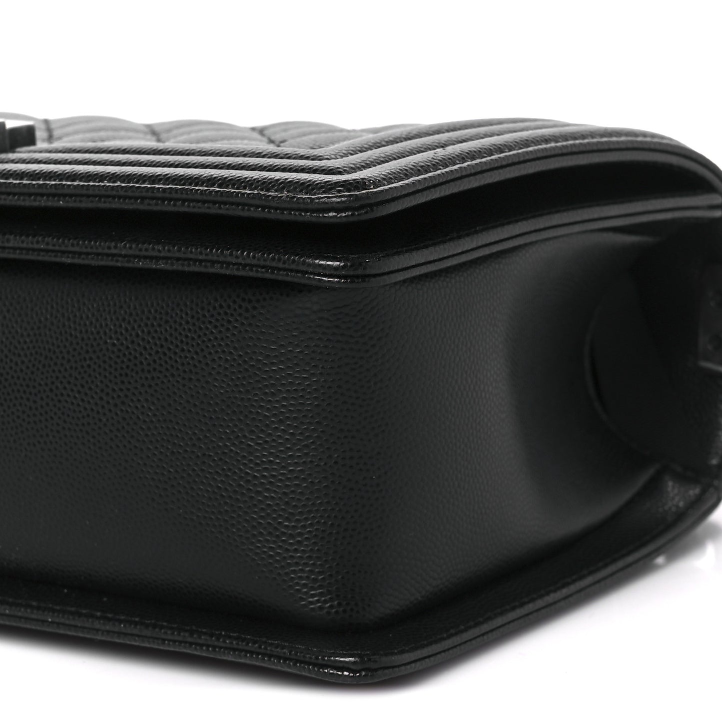 Caviar Quilted Medium Boy Flap Black